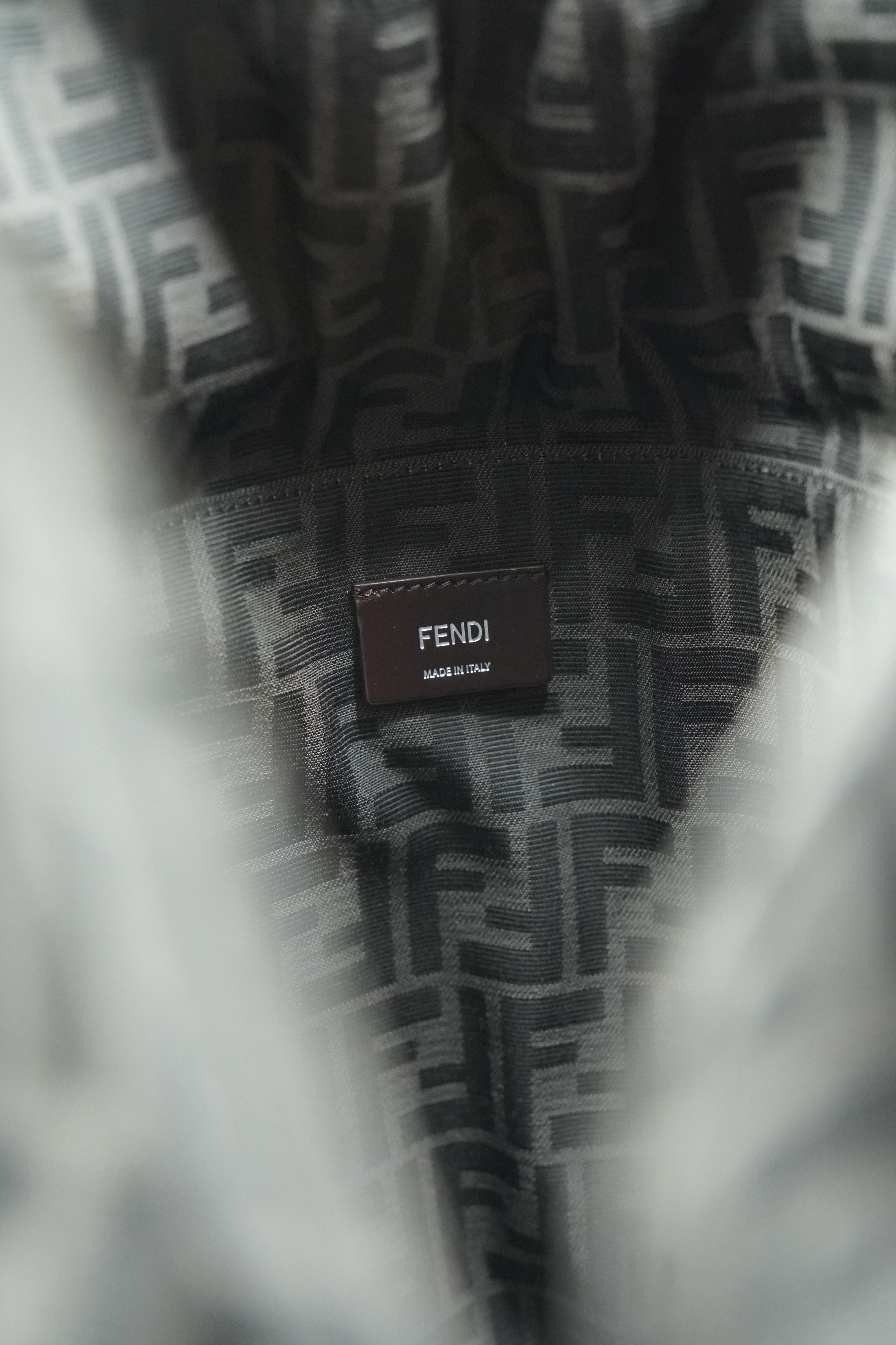 Fendi Borsa Monogram Limited Edition Runway preloved luxury certificata - Aurea Luxury Lab