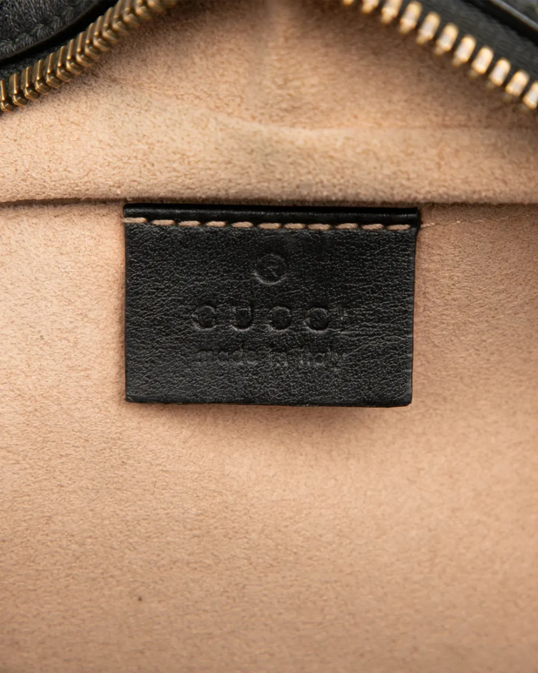 Gucci Sac Marmont Bandoulière Cuir Matelassé Noir — Pre-owned Authentique