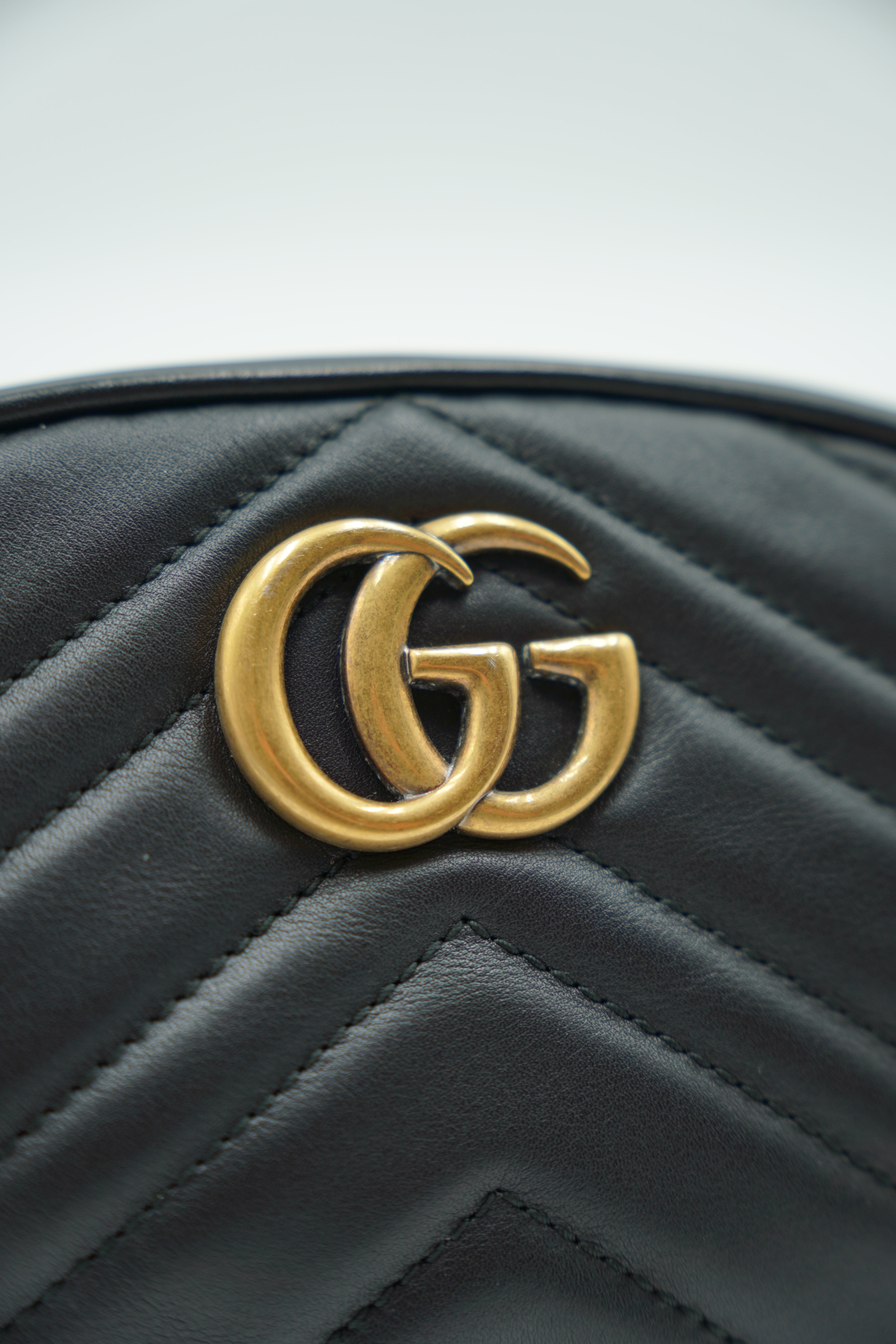 Gucci Marmont Oval - Riñonera