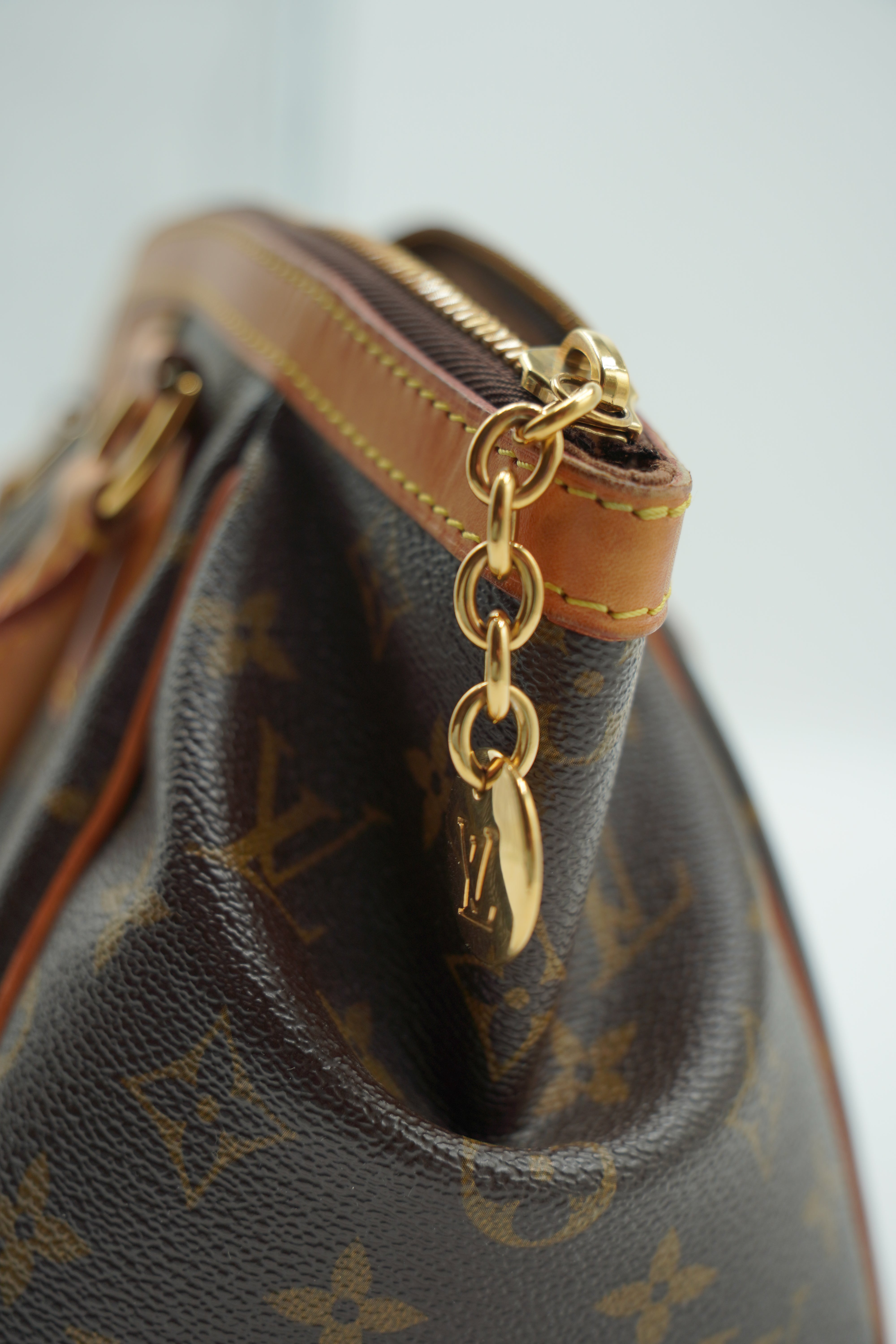 Louis Vuitton Tivoli Monogram Borsa - Aurea Luxury Lab