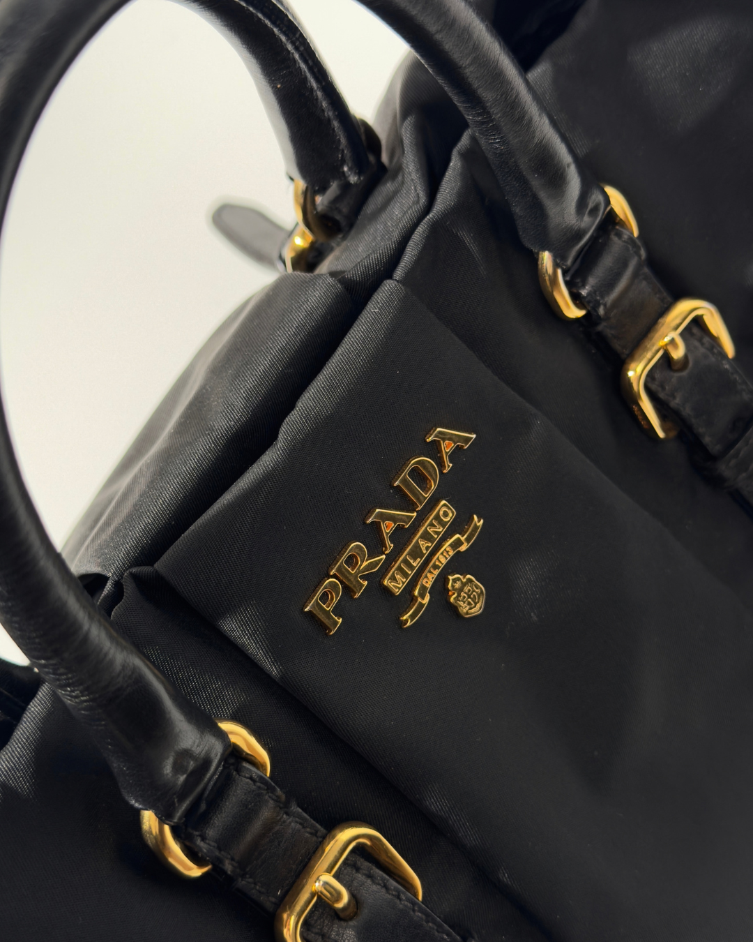 Prada Borsa Shopping Nylon e Pelle Nera pre-owned certificata - Aurea Luxury Lab