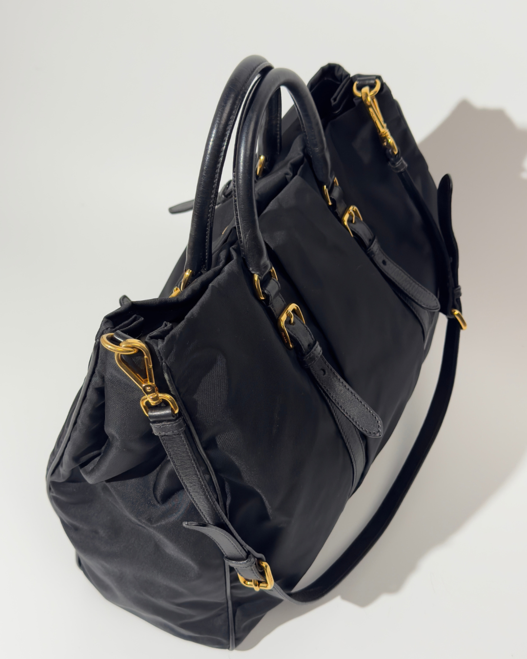 Prada Borsa Shopping Nylon e Pelle Nera second hand luxury - Aurea Luxury Lab