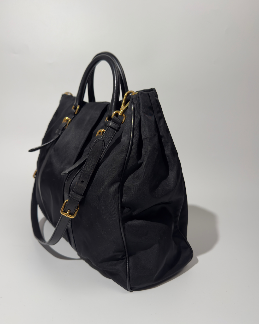 Prada Borsa Shopping Nylon e Pelle Nera second hand certificata - Aurea Luxury Lab