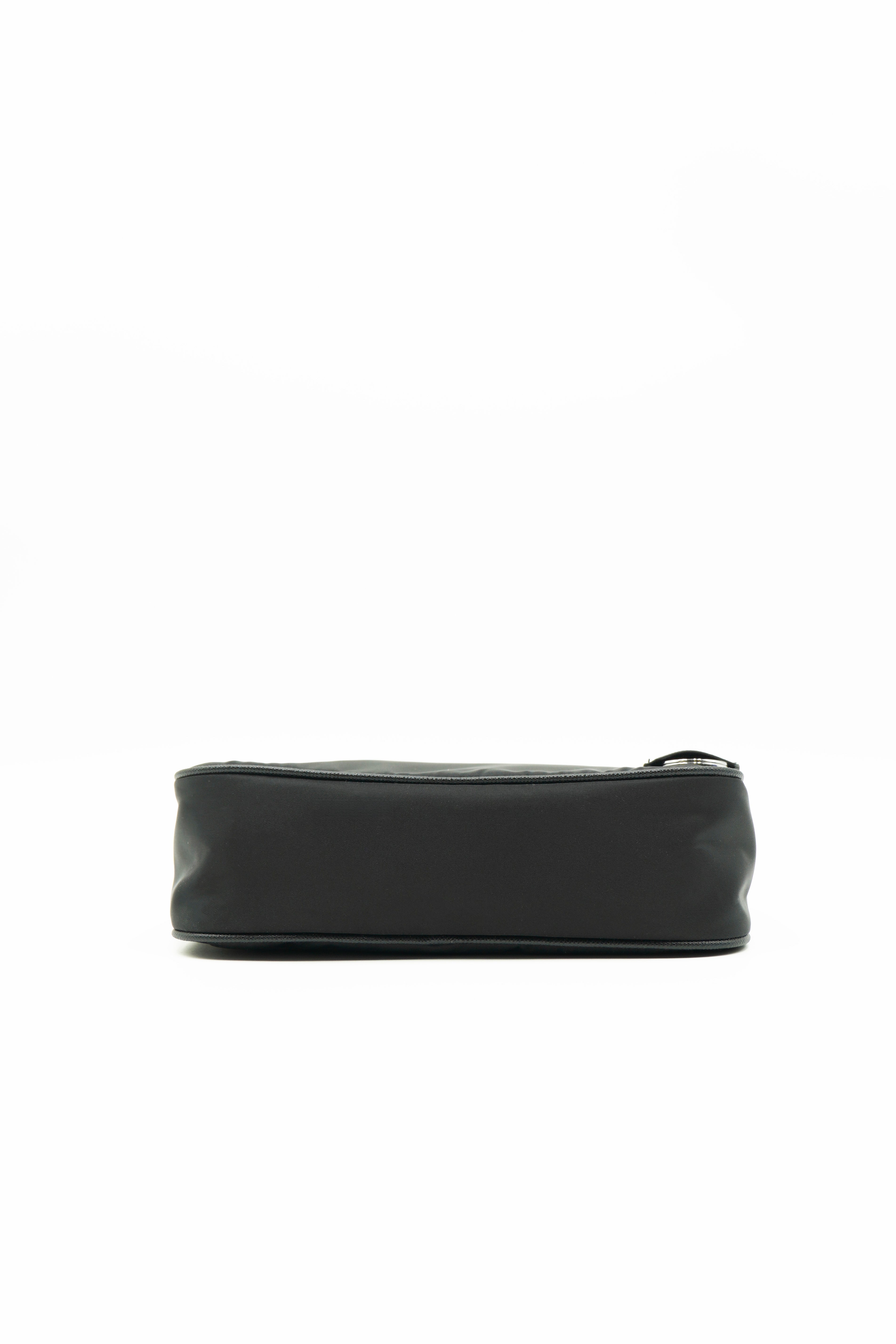 Prada Borsa Mini Re-Edition 2005 Nylon Nera usata autentica - Aurea Luxury Lab