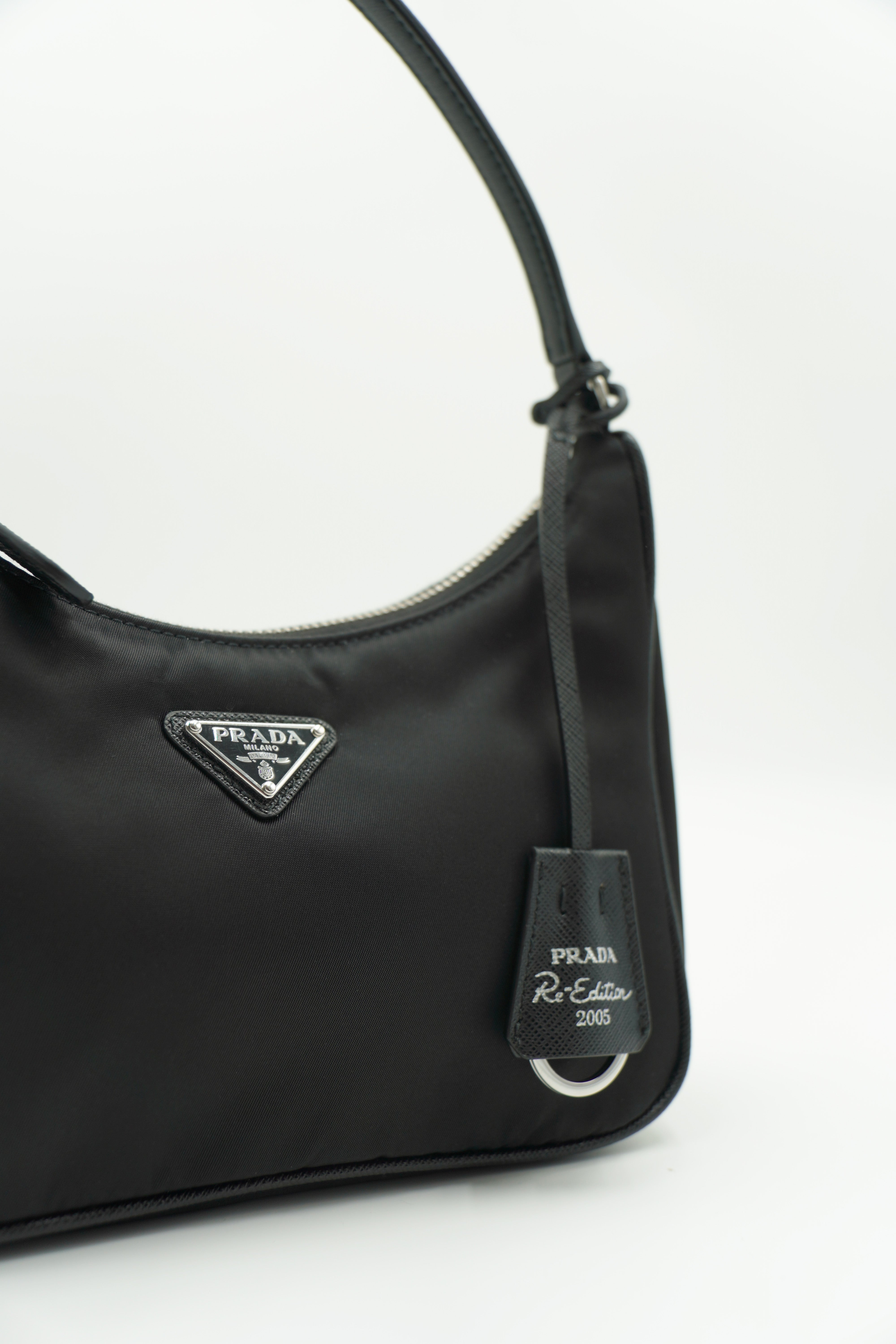 Prada Borsa Mini Re-Edition 2005 Nylon Nera usata autentica - Aurea Luxury Lab