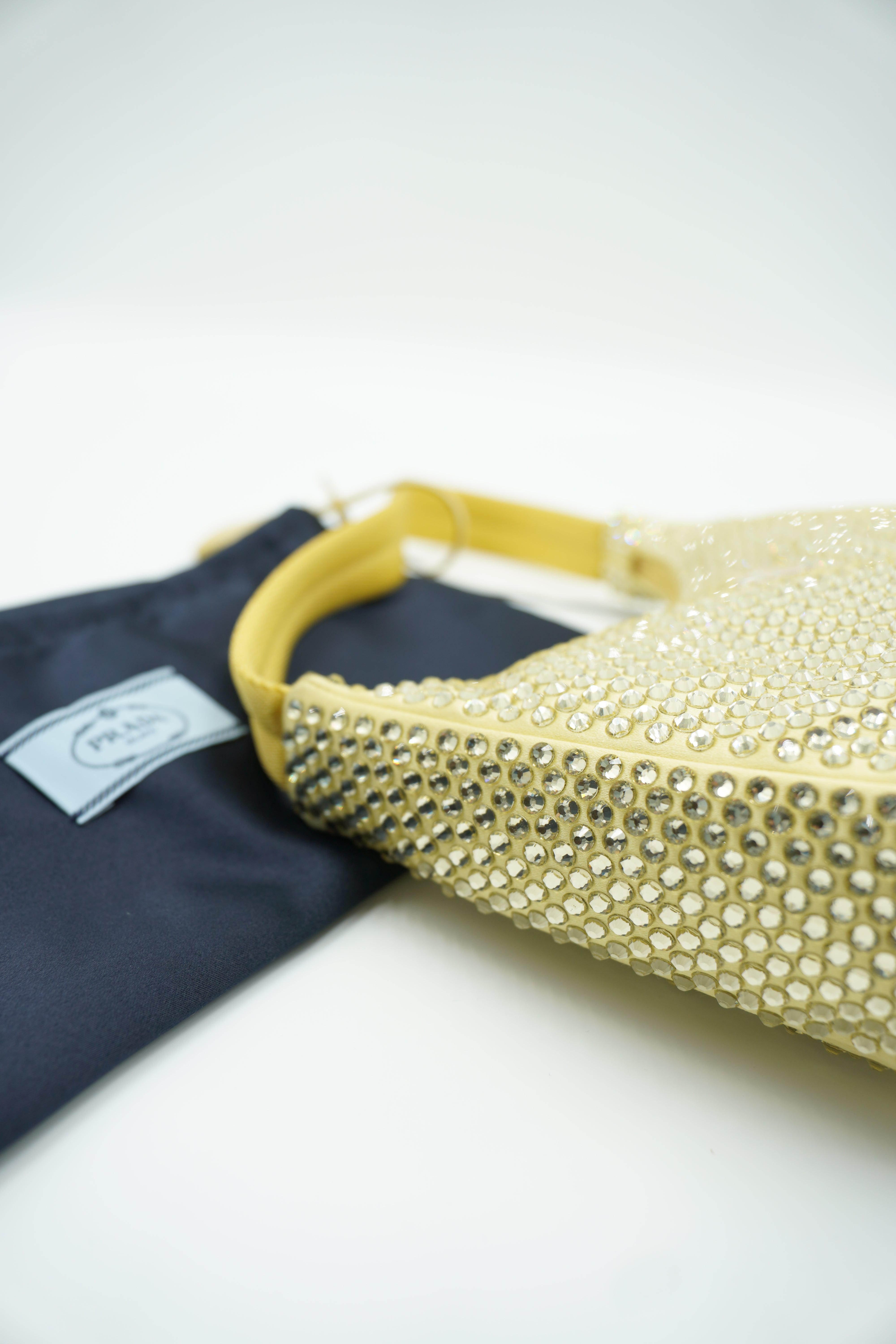 Mini borsa Prada Re-Edition Crystal con cristalli giallo preloved luxury certificata - Aurea Luxury Lab
