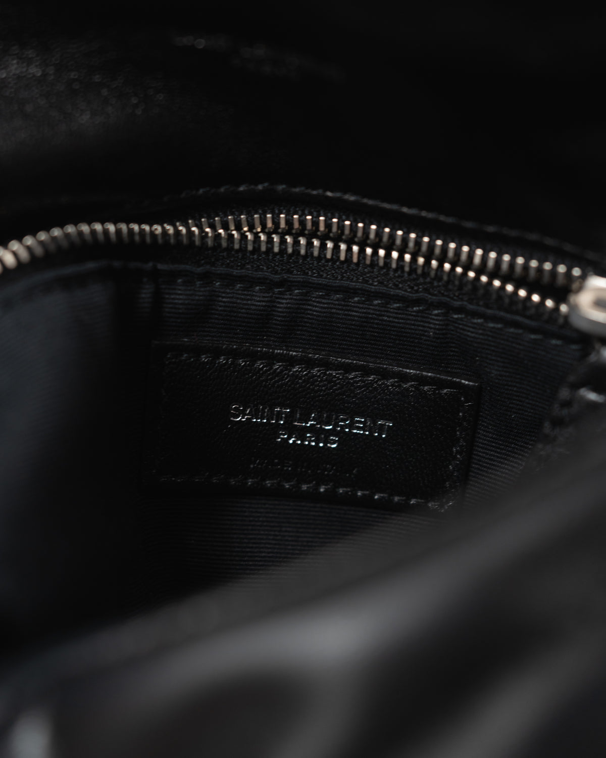 Saint Laurent Borsa Loulou Puffer Toy Pelle di Agnello Nera second hand luxury - Aurea Luxury Lab
