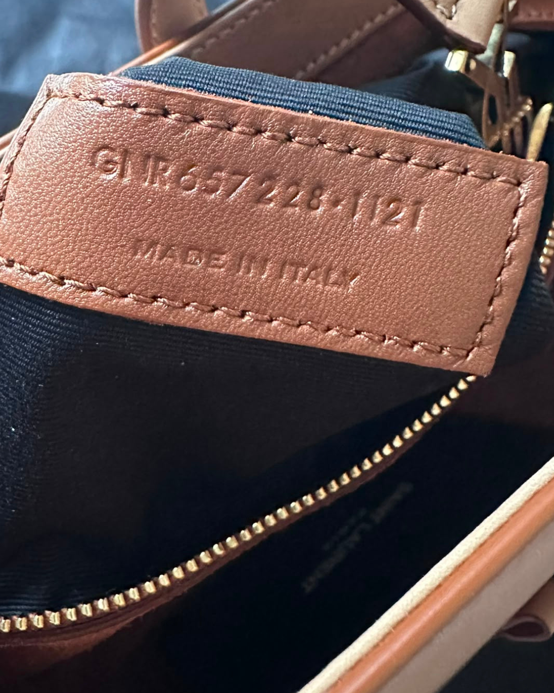 Saint Laurent Borsa Le 5 à 7 Pelle Vitello Nude — Pre-owned Autentica