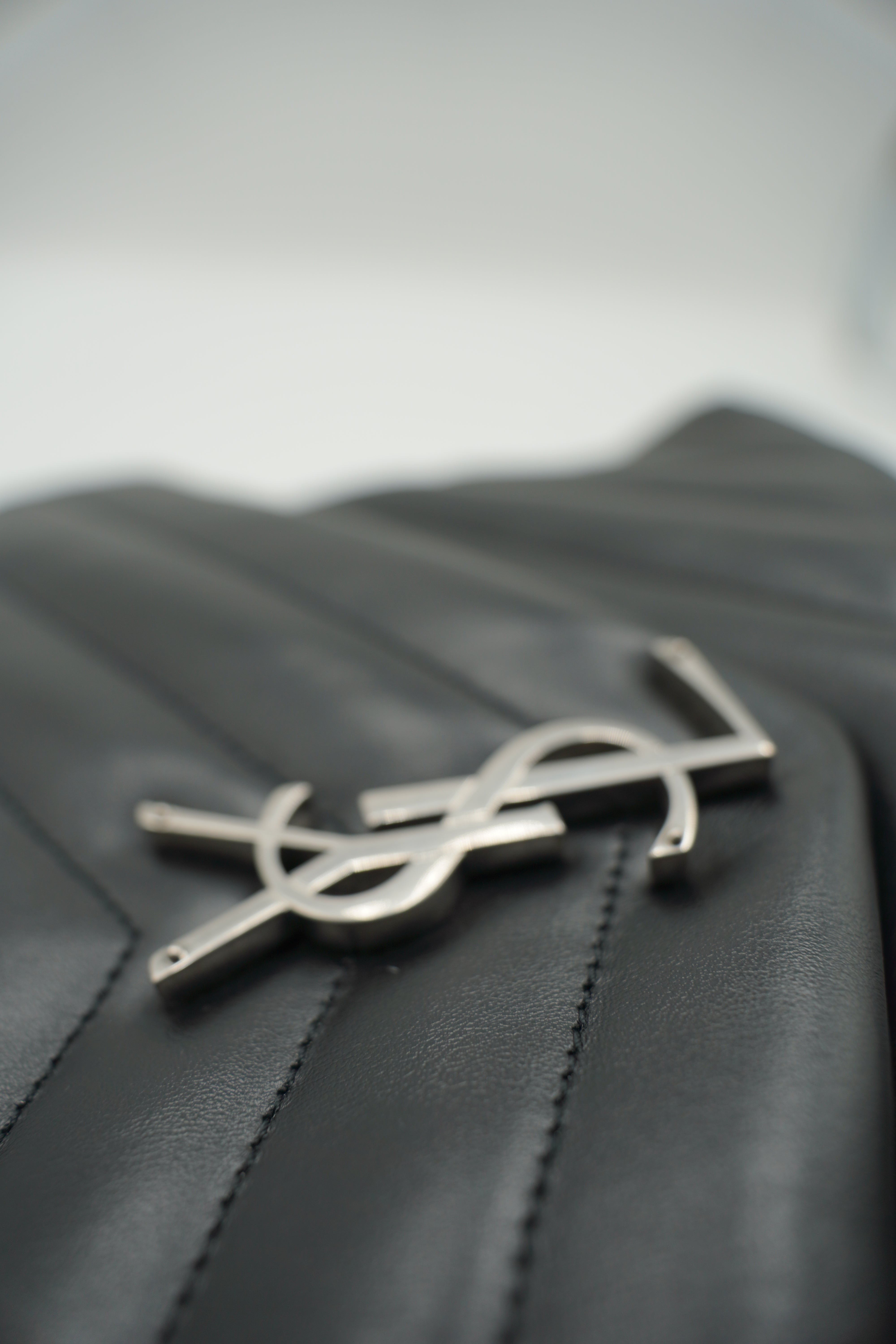 Saint Laurent Borsa Lou Lou Grande Pelle Nera - Usato Autentico