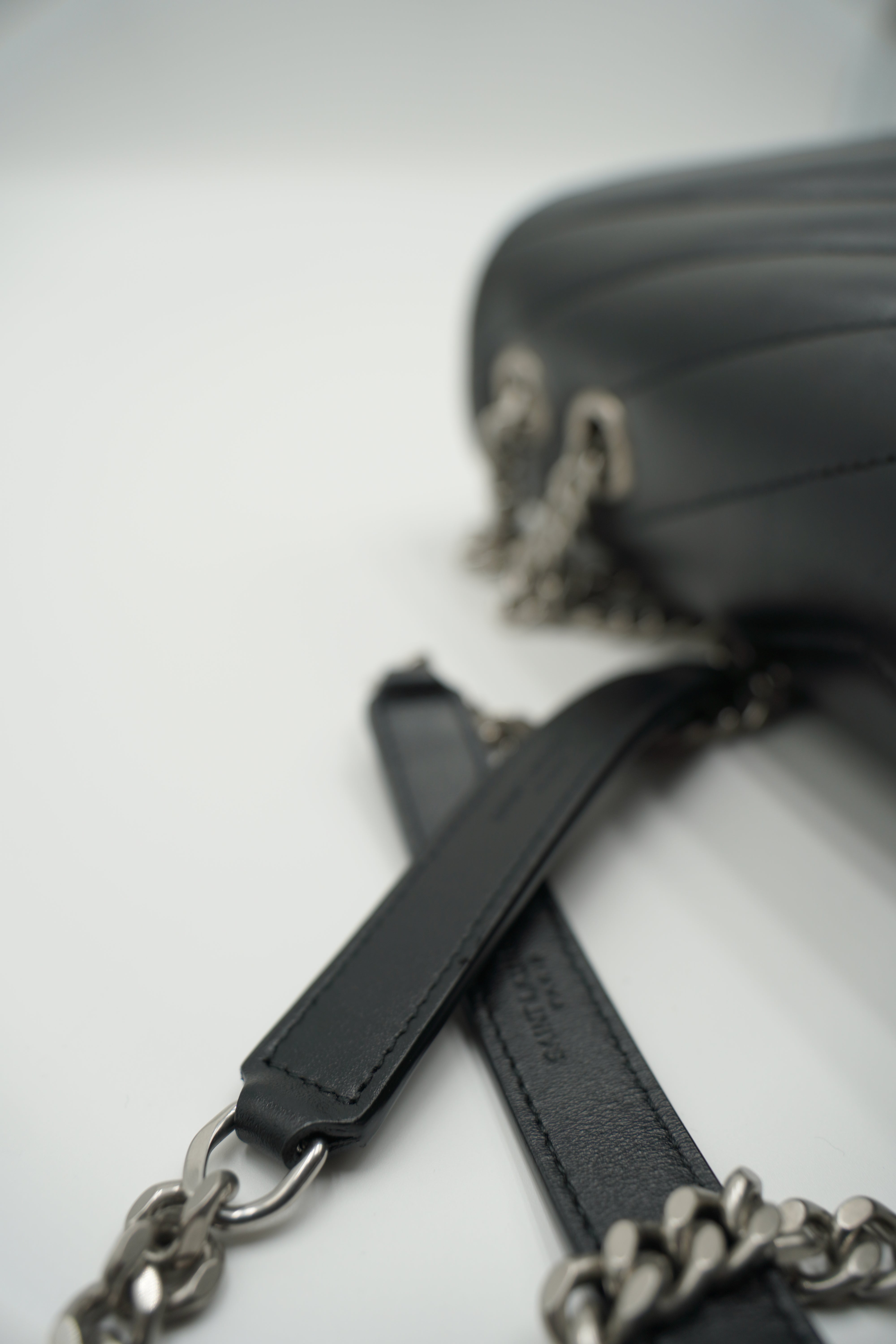 Saint Laurent Borsa Lou Lou Grande Pelle Nera - Usato Autentico