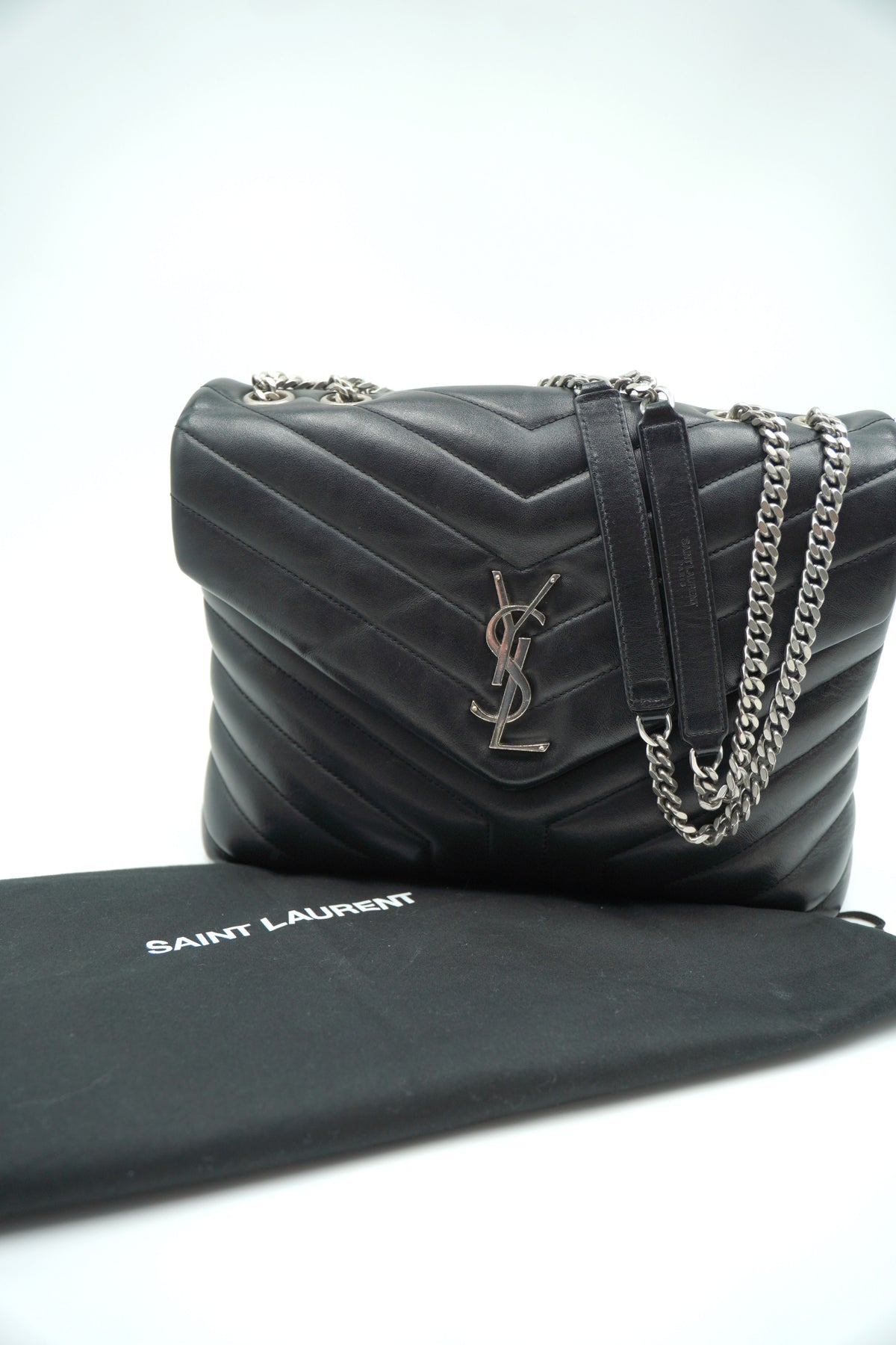 Saint Laurent Borsa Loulou Media Pelle Trapuntata Nera second hand luxury - Aurea Luxury Lab