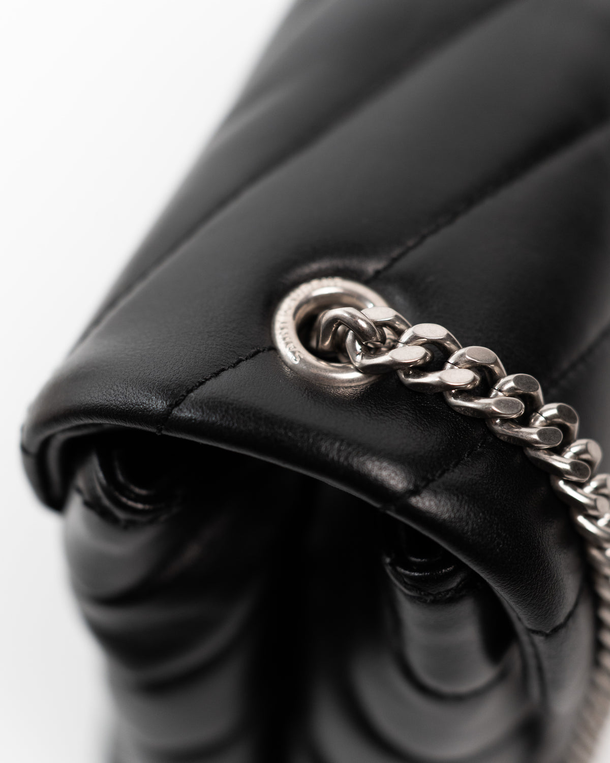 Saint Laurent Borsa Loulou Small Pelle Trapuntata Nera usata autentica - Aurea Luxury Lab