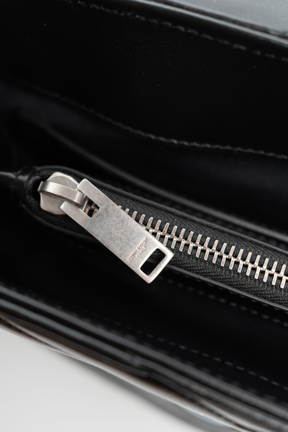 Saint Laurent Borsa Loulou Small Pelle Trapuntata Nera second hand luxury - Aurea Luxury Lab