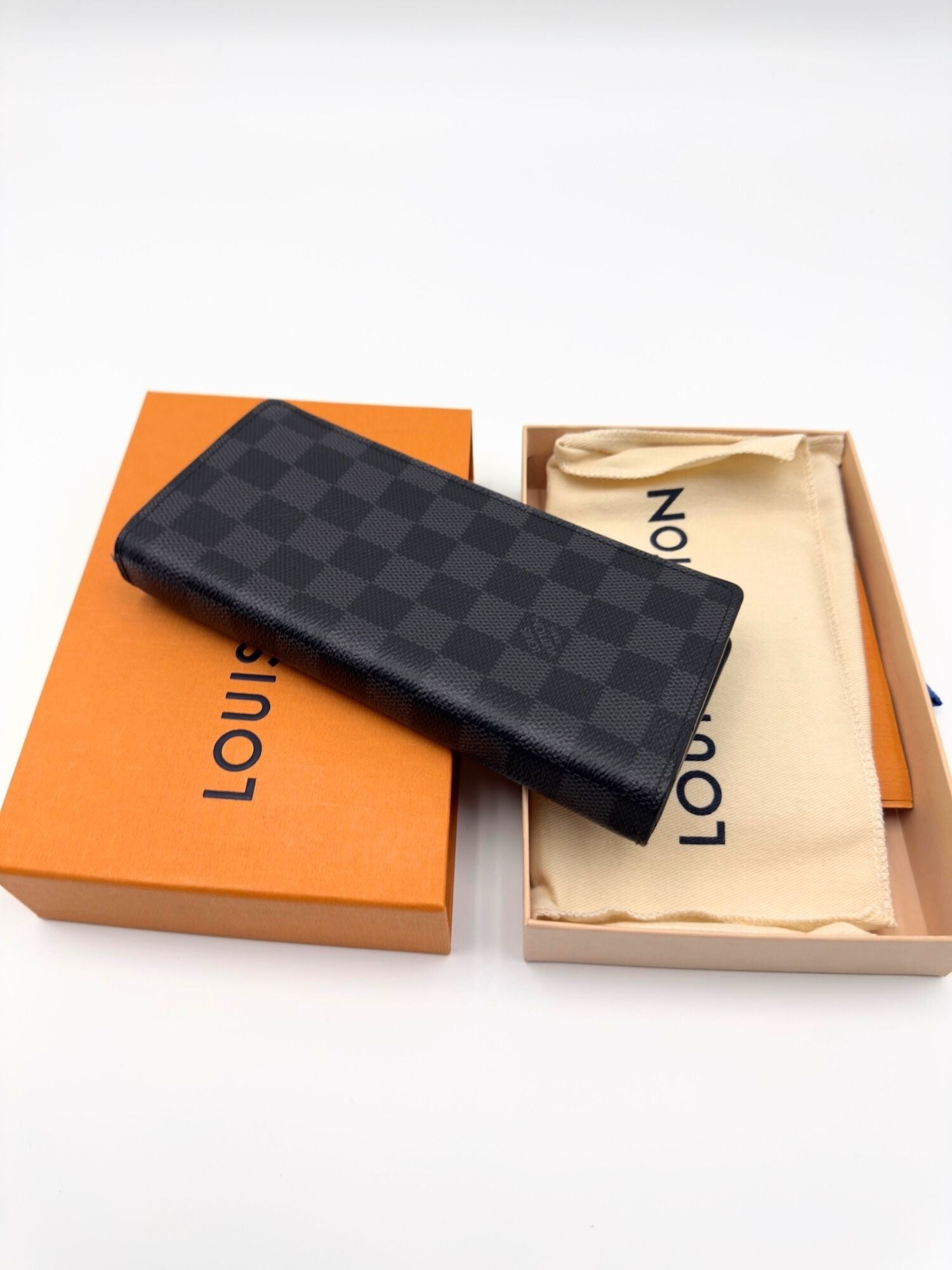 Louis Vuitton Cartera Brazza Damier
