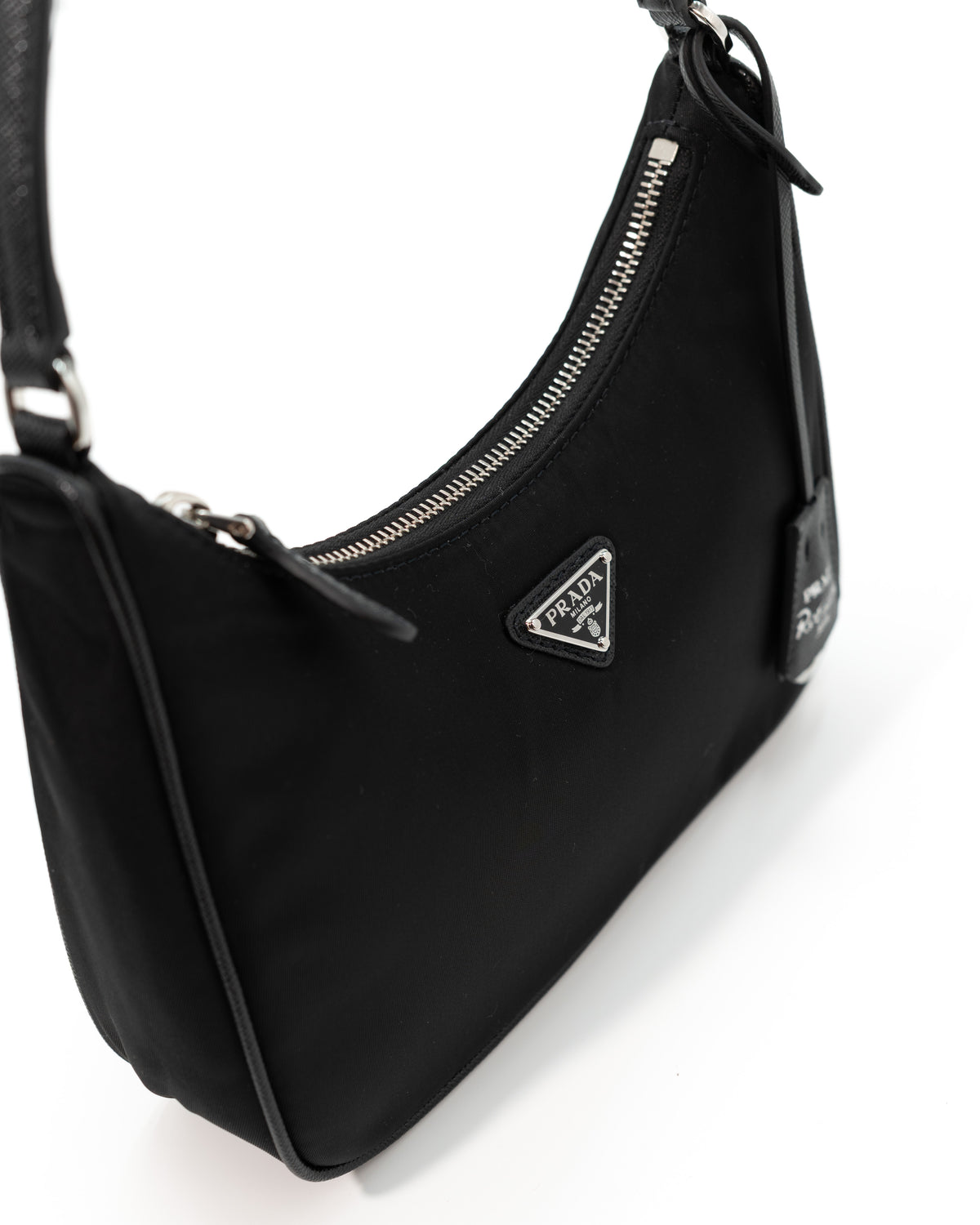 Prada Borsa Mini Re-Edition 2005 Nylon Nera second hand luxury - Aurea Luxury Lab