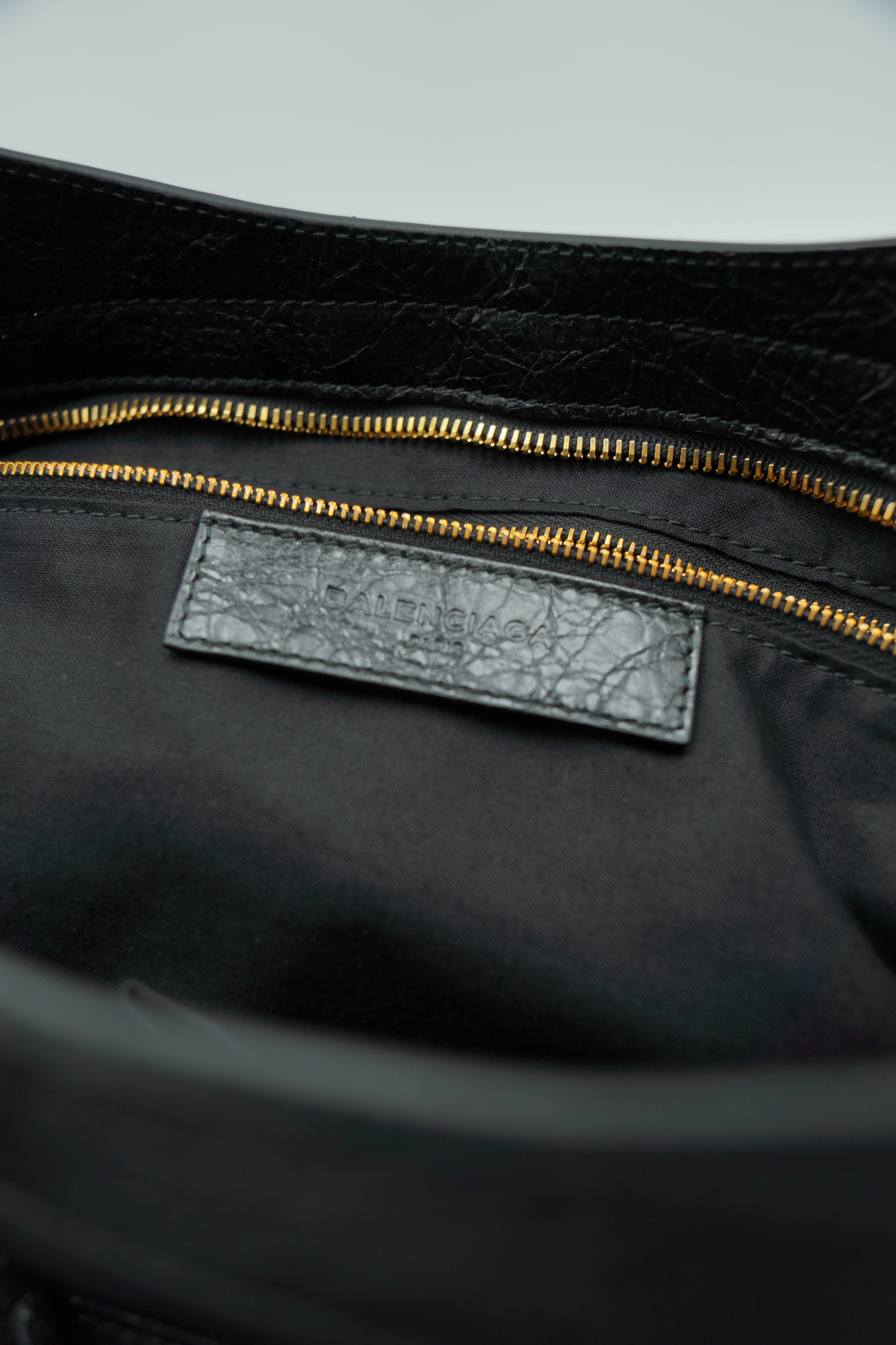 Balenciaga City Da Viaggio Nera, Pelle Verniciata Unisex - Aurea Luxury Lab