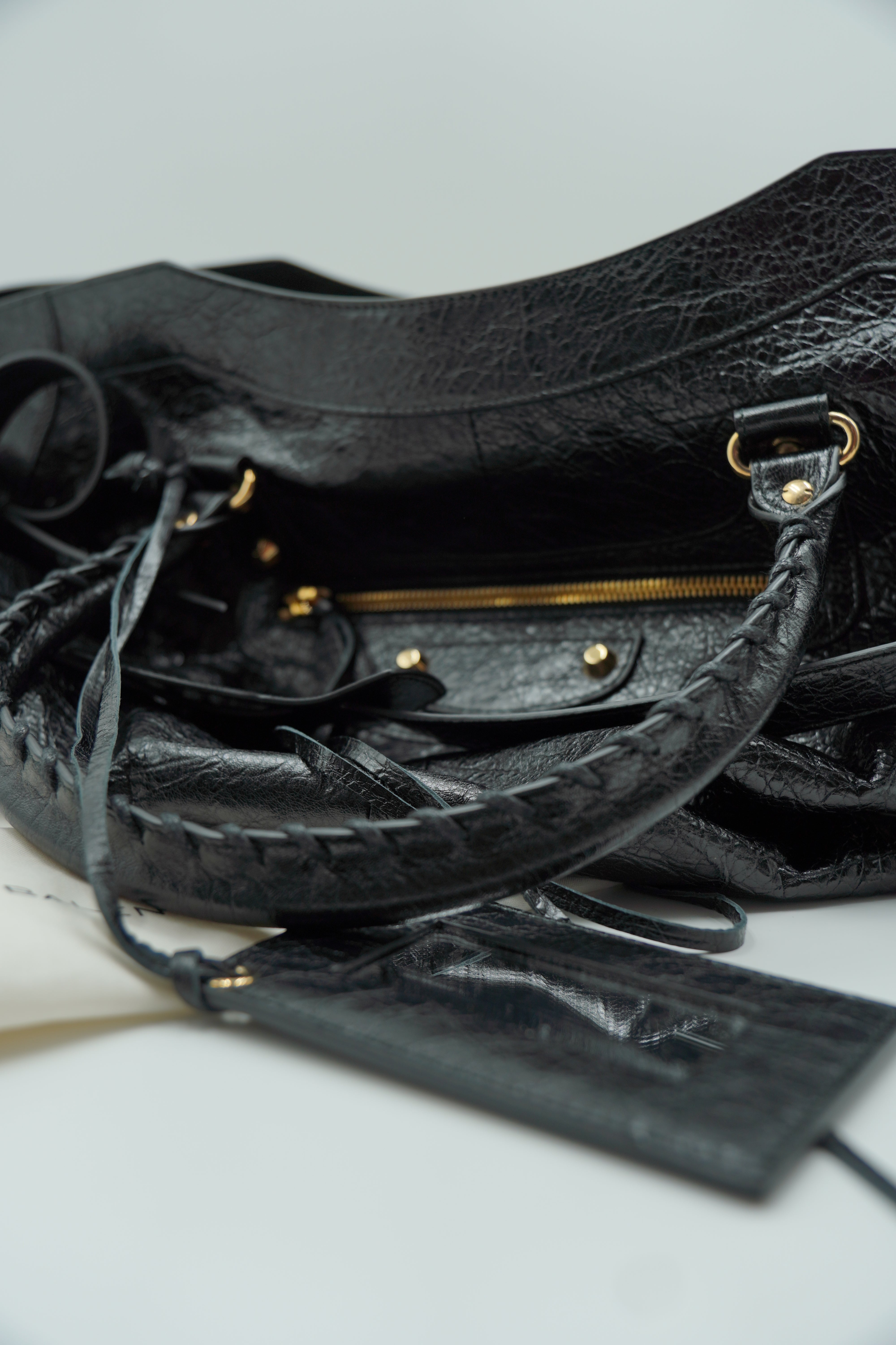 Balenciaga City Da Viaggio Nera, Pelle Verniciata Unisex - Aurea Luxury Lab