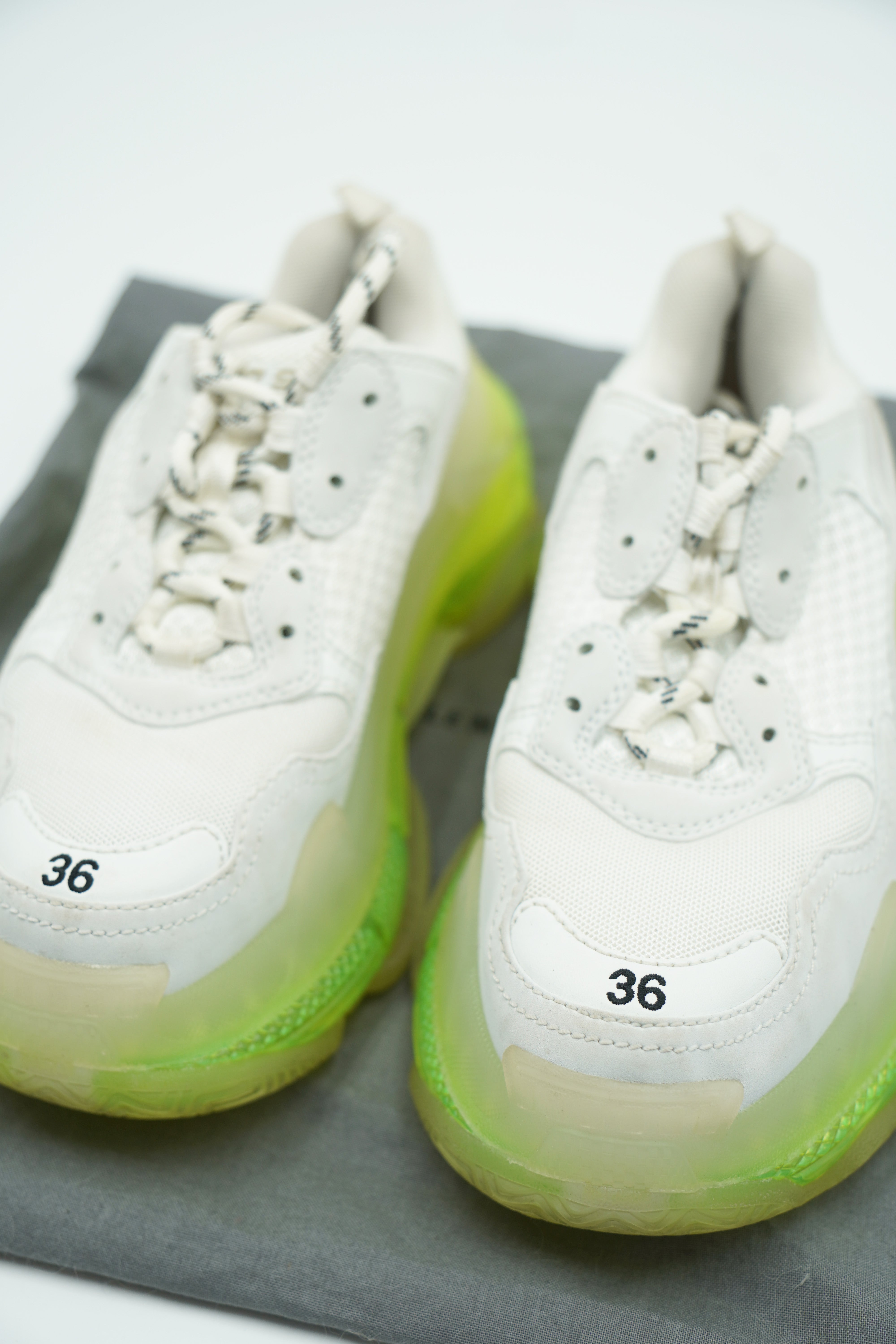 Balenciaga Sneakers Triple S T36 - Authentic Used