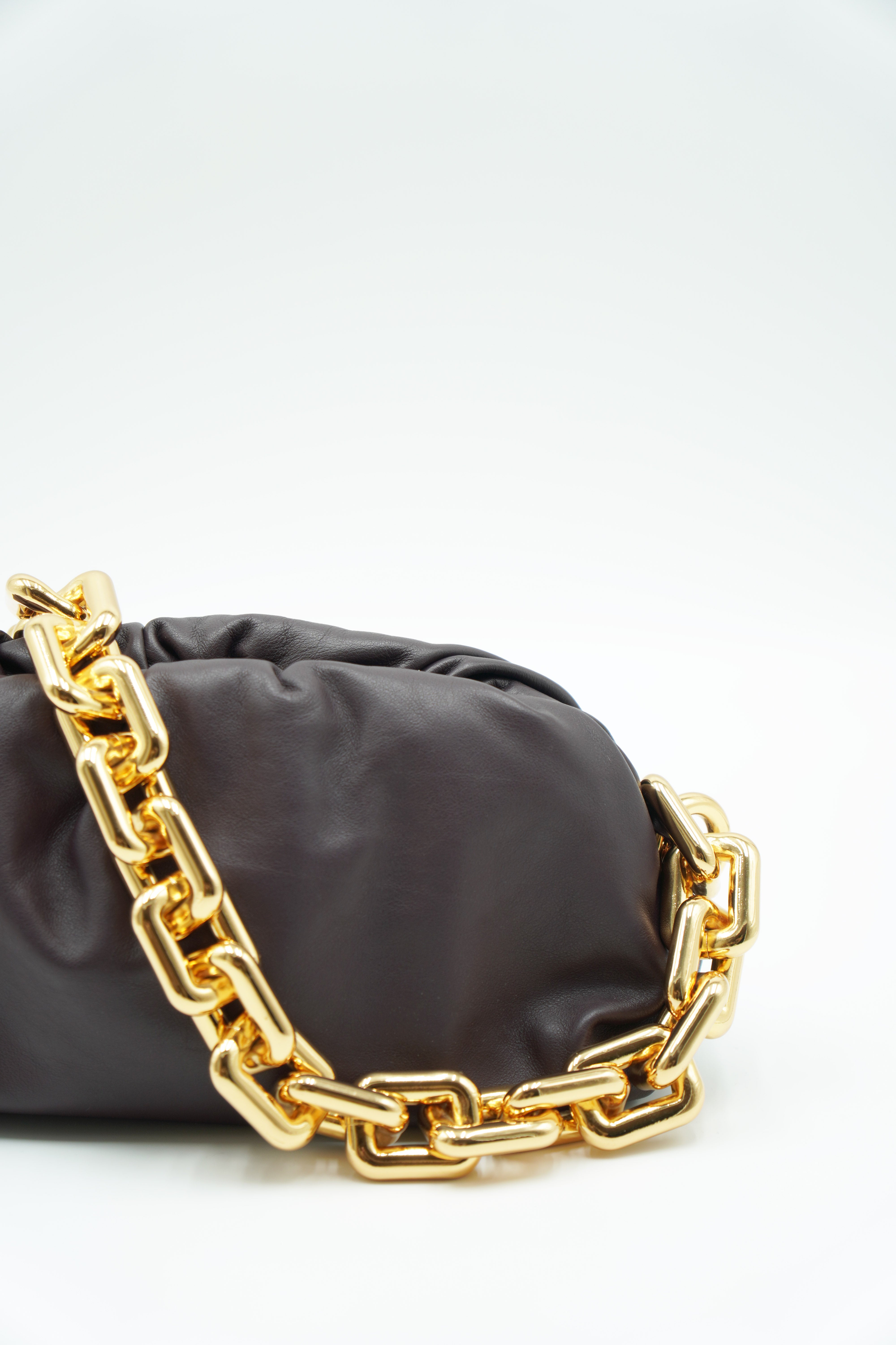 Bottega Veneta Borsa Pouch Con Catena Pelle Melanzana