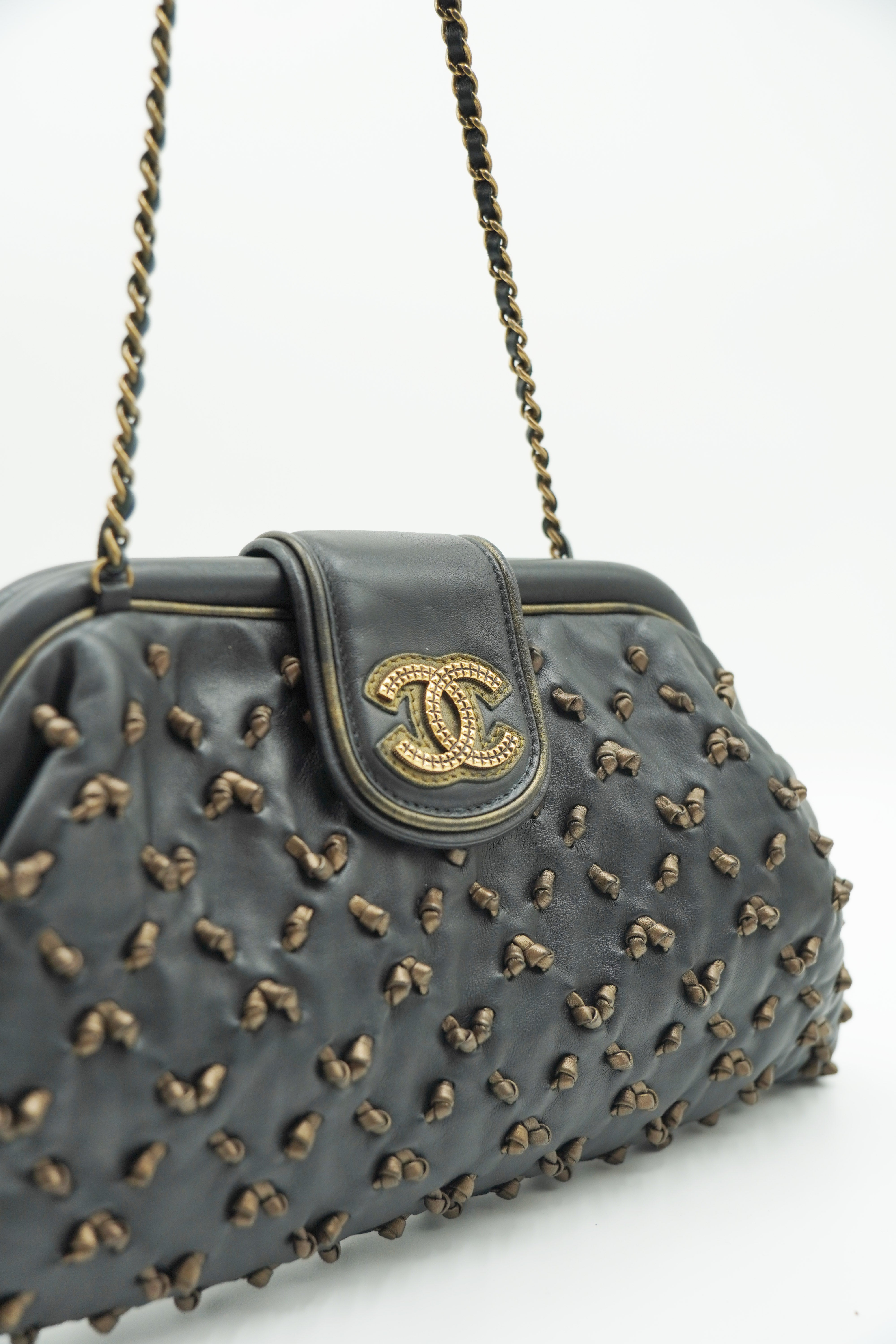 Chanel Borsa Clutch In Pelle Devorè Broccato Nera usata autentica - Aurea Luxury Lab