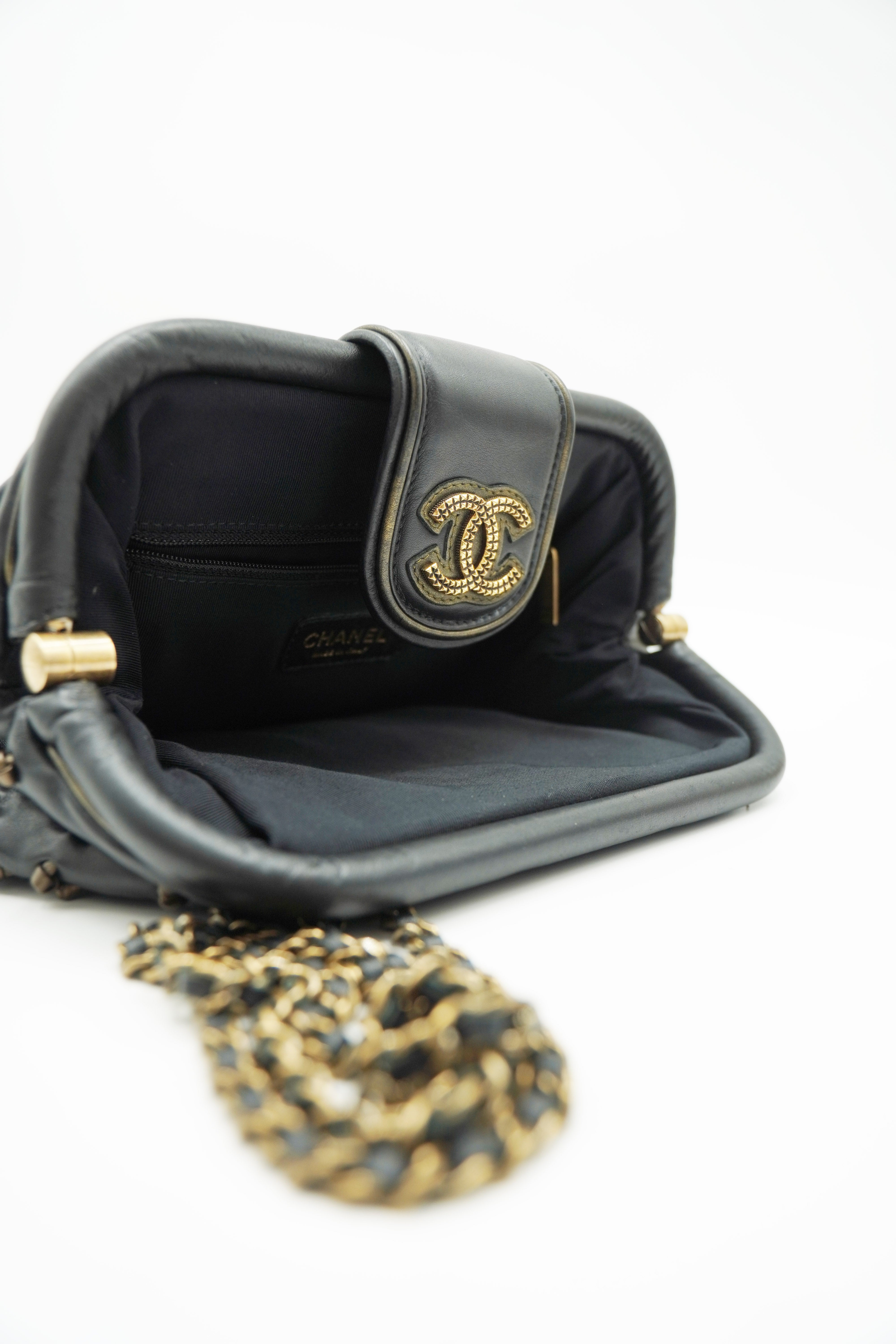 Chanel Borsa Clutch In Pelle Devorè Broccato Nera usata autentica - Aurea Luxury Lab