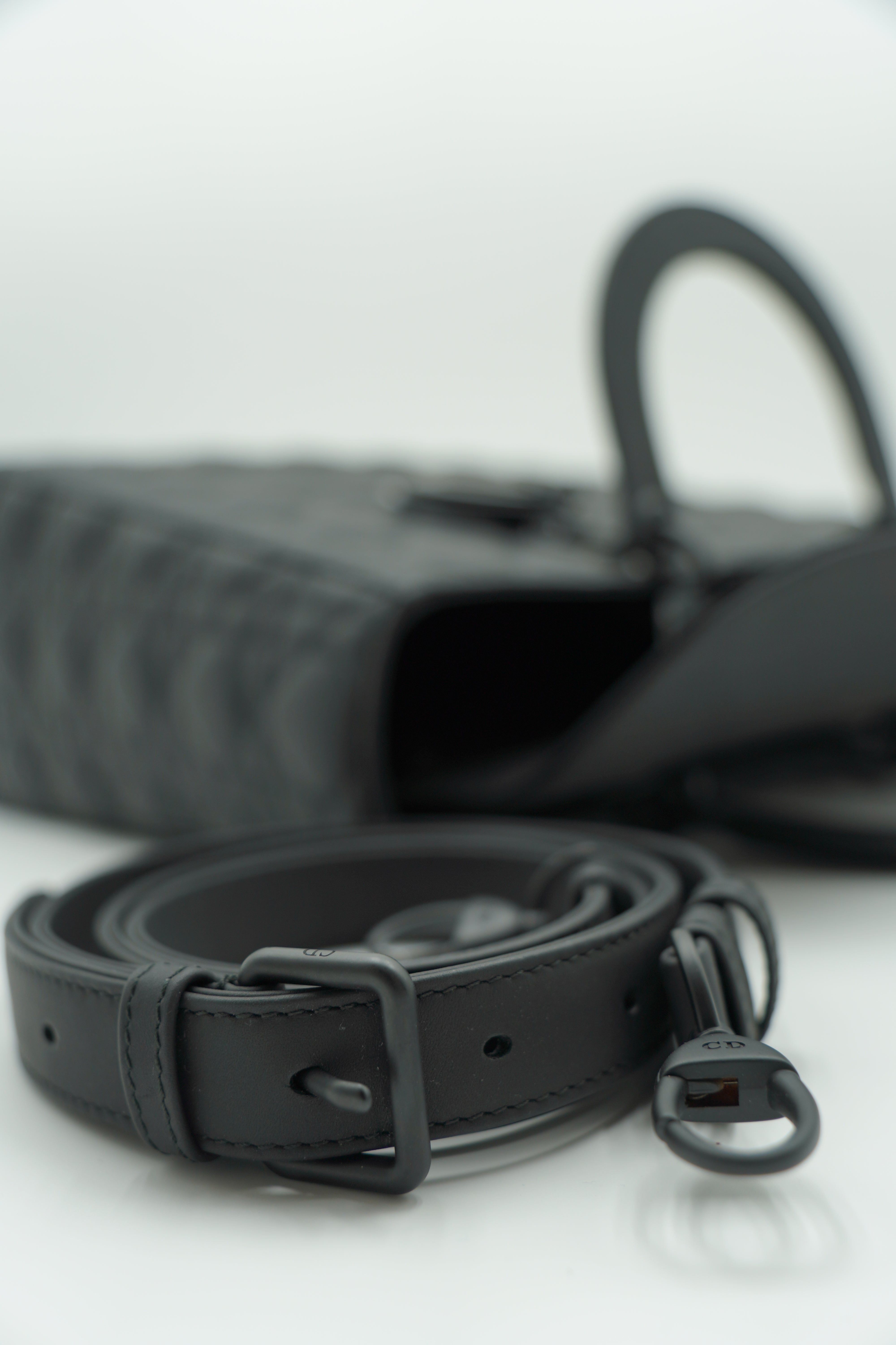 Bolso Dior Lady Dior Medium Ultra Matte Black