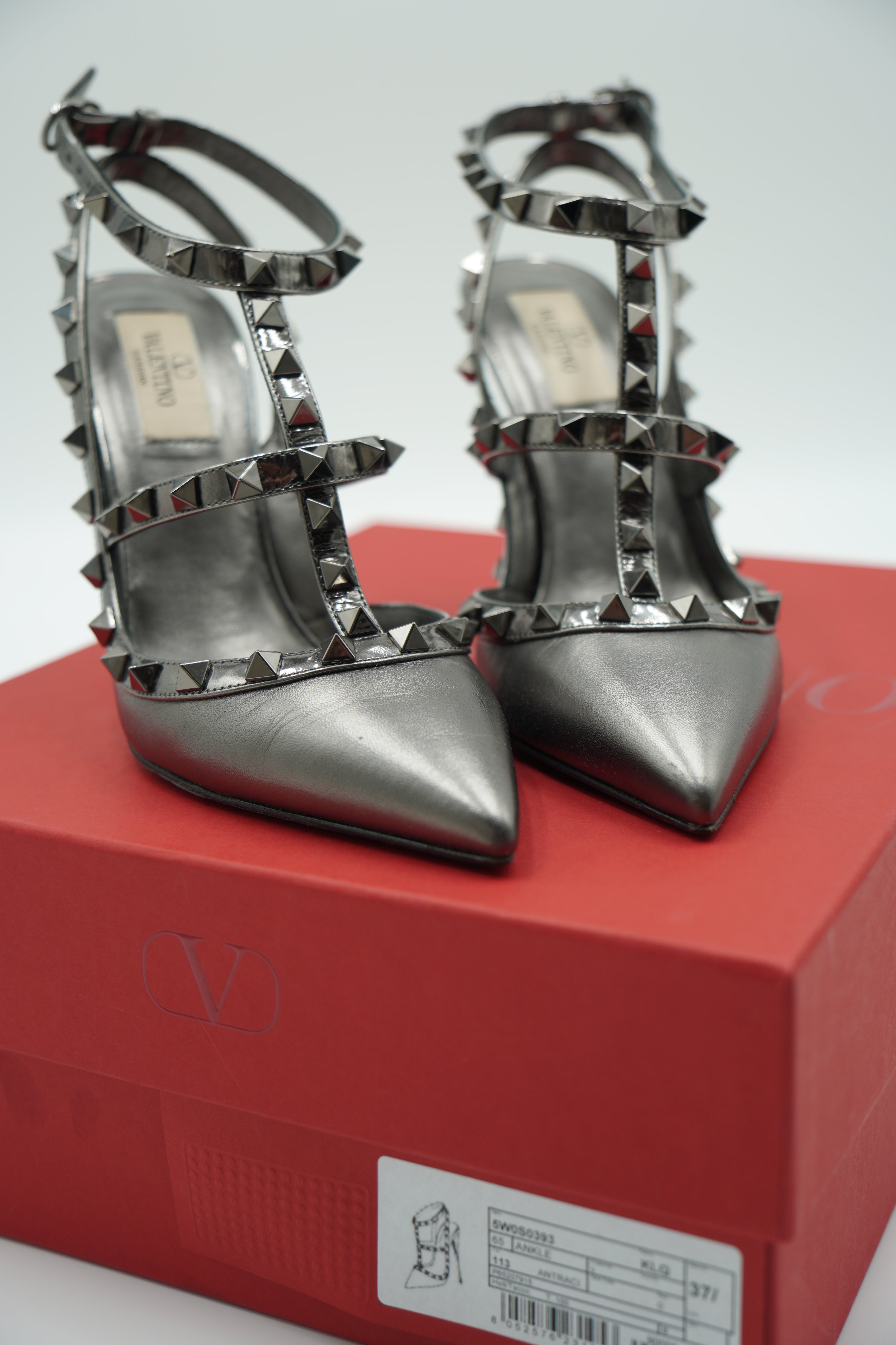 Alexandre Vauthier flower sandals in rhinestones