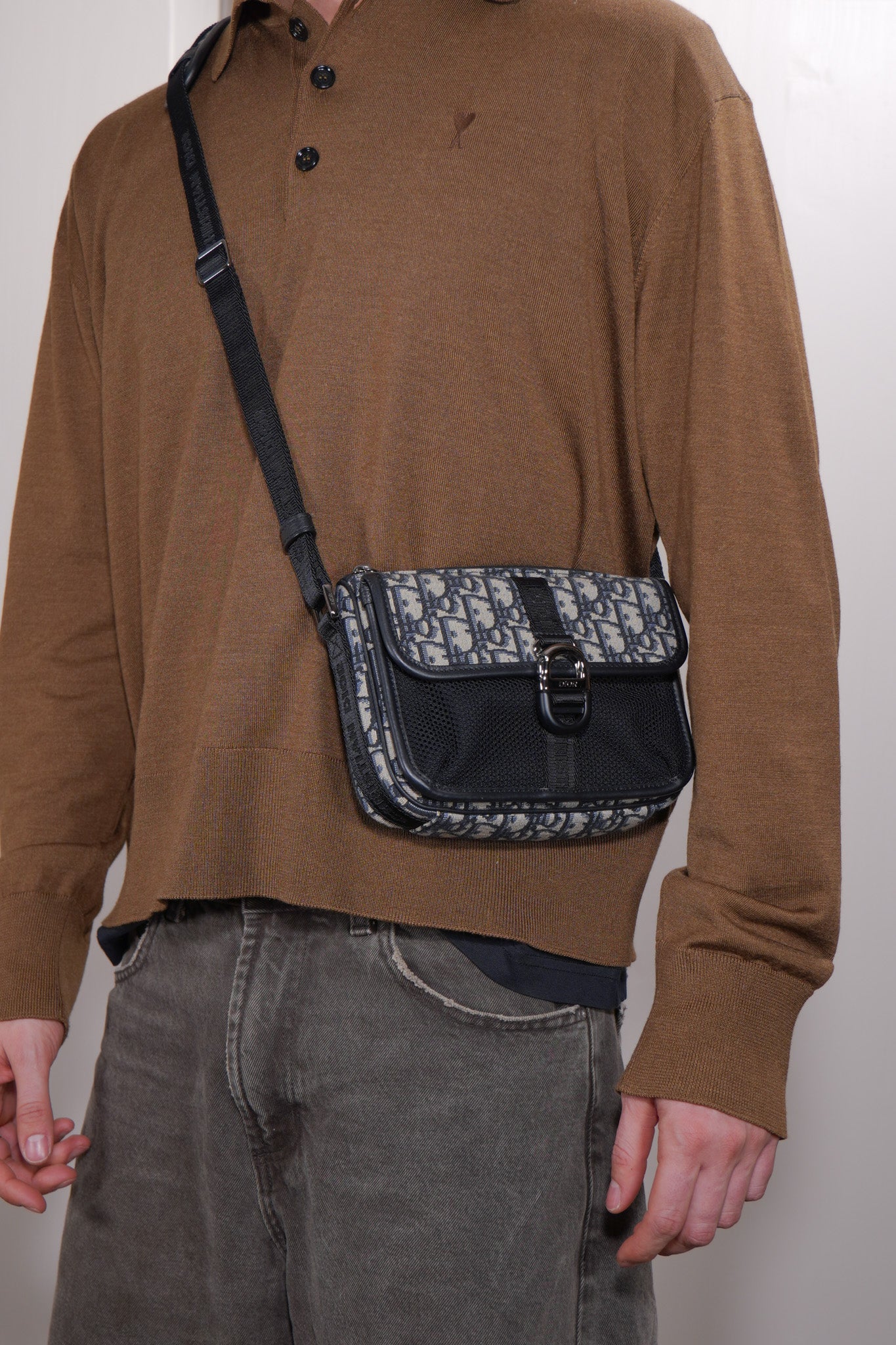 Dior Borsa a Tracolla  Monogram Blu e Pelle Nera usata autentica - Aurea Luxury Lab