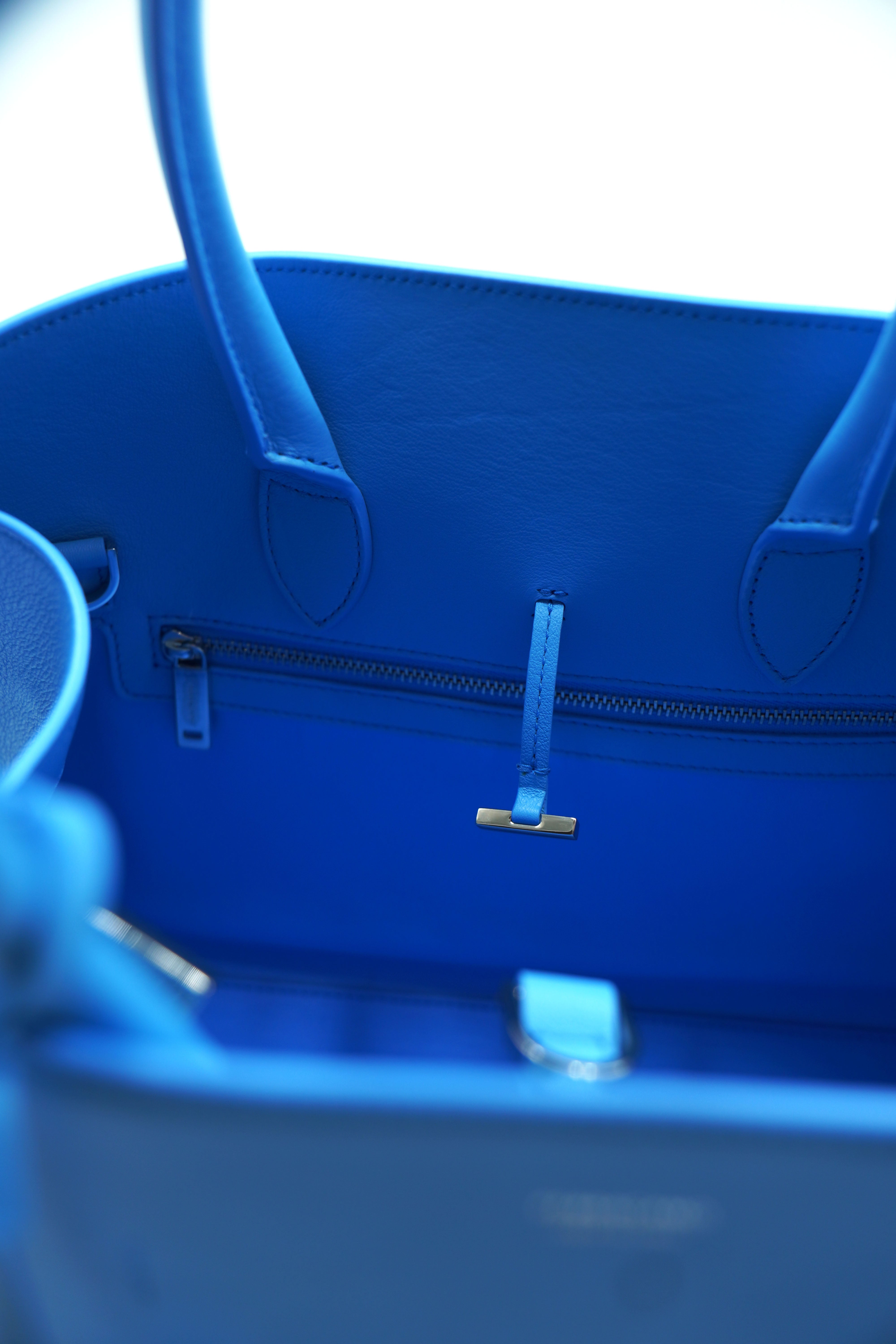 Salvatore Ferragamo Borsa Hug Media Celeste