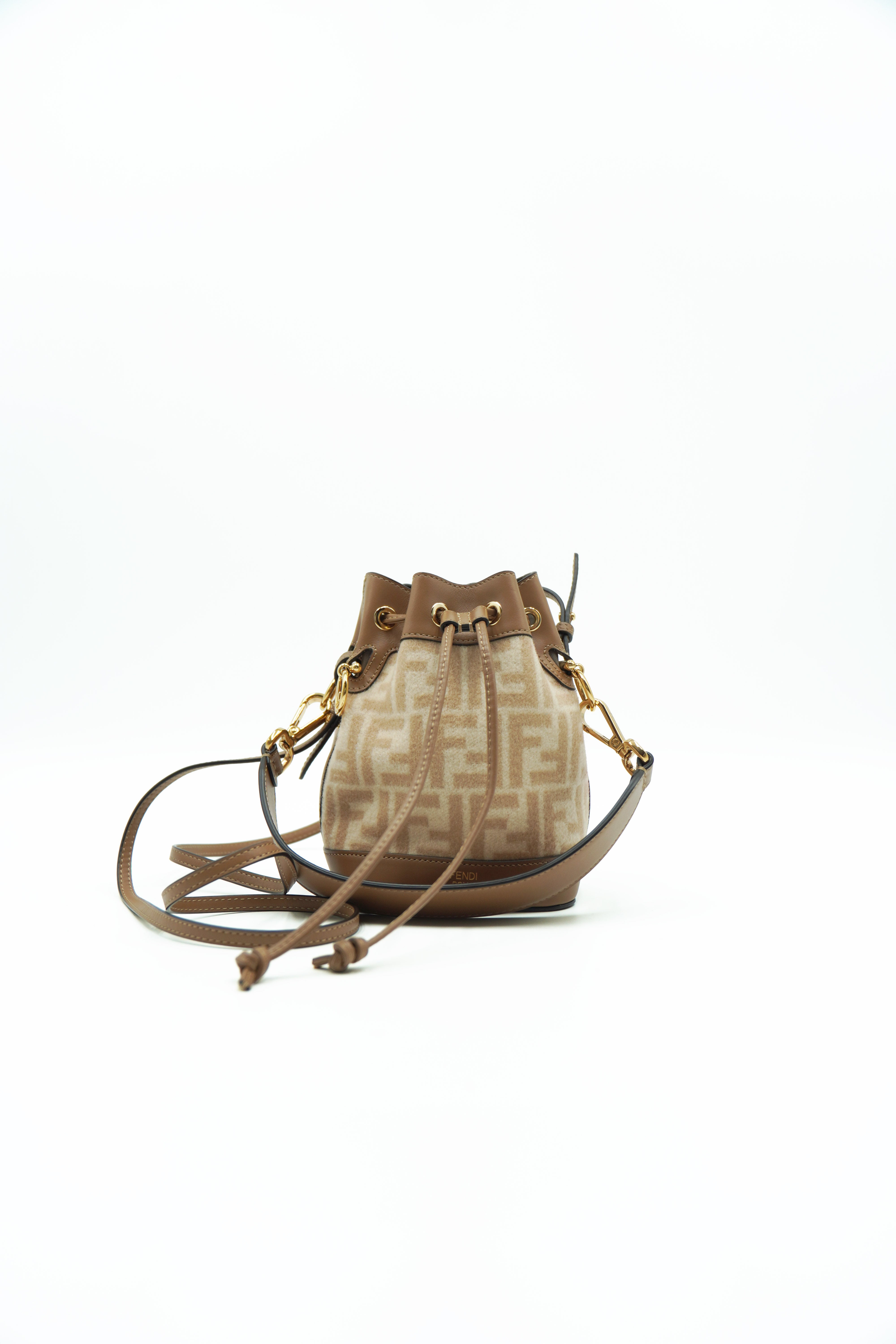 Fendi Borsa Mini Secchiello Mon Trèsor Pelle Beige usata autentica - Aurea Luxury Lab