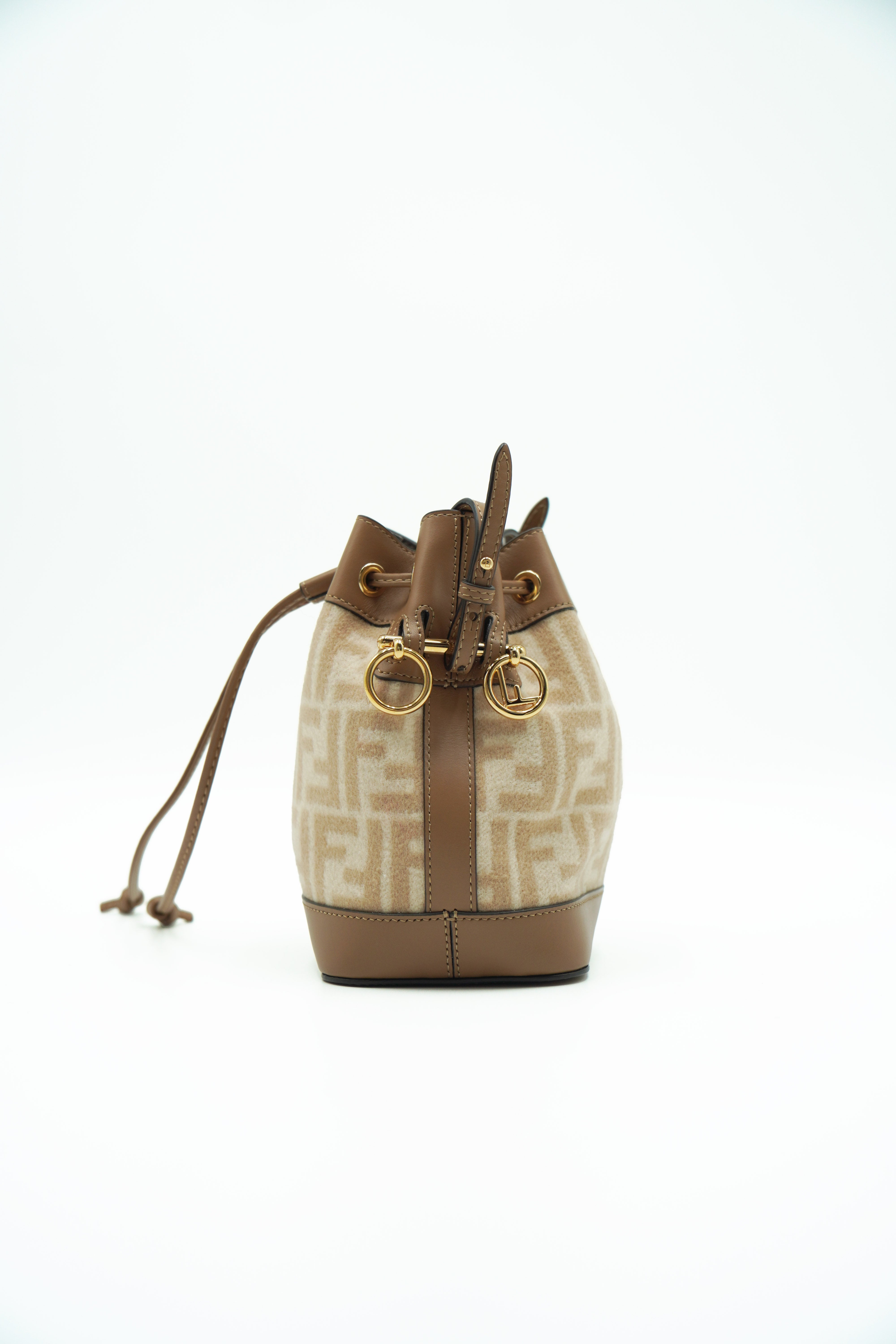 Fendi Borsa Mini Secchiello Mon Trèsor Pelle Beige usata autentica - Aurea Luxury Lab