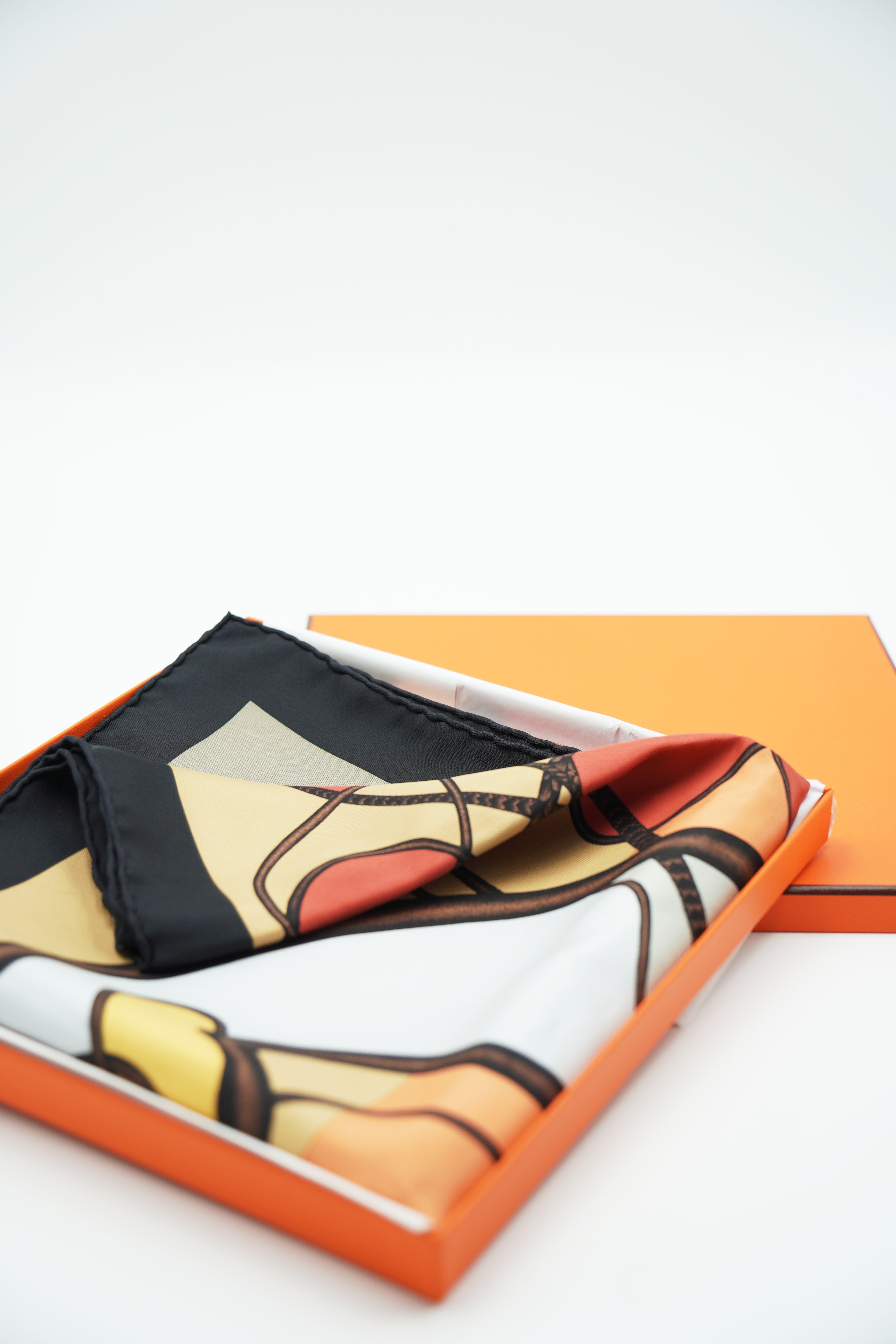 Foulard Hermès Carré de Soie "Coup de Fouet"