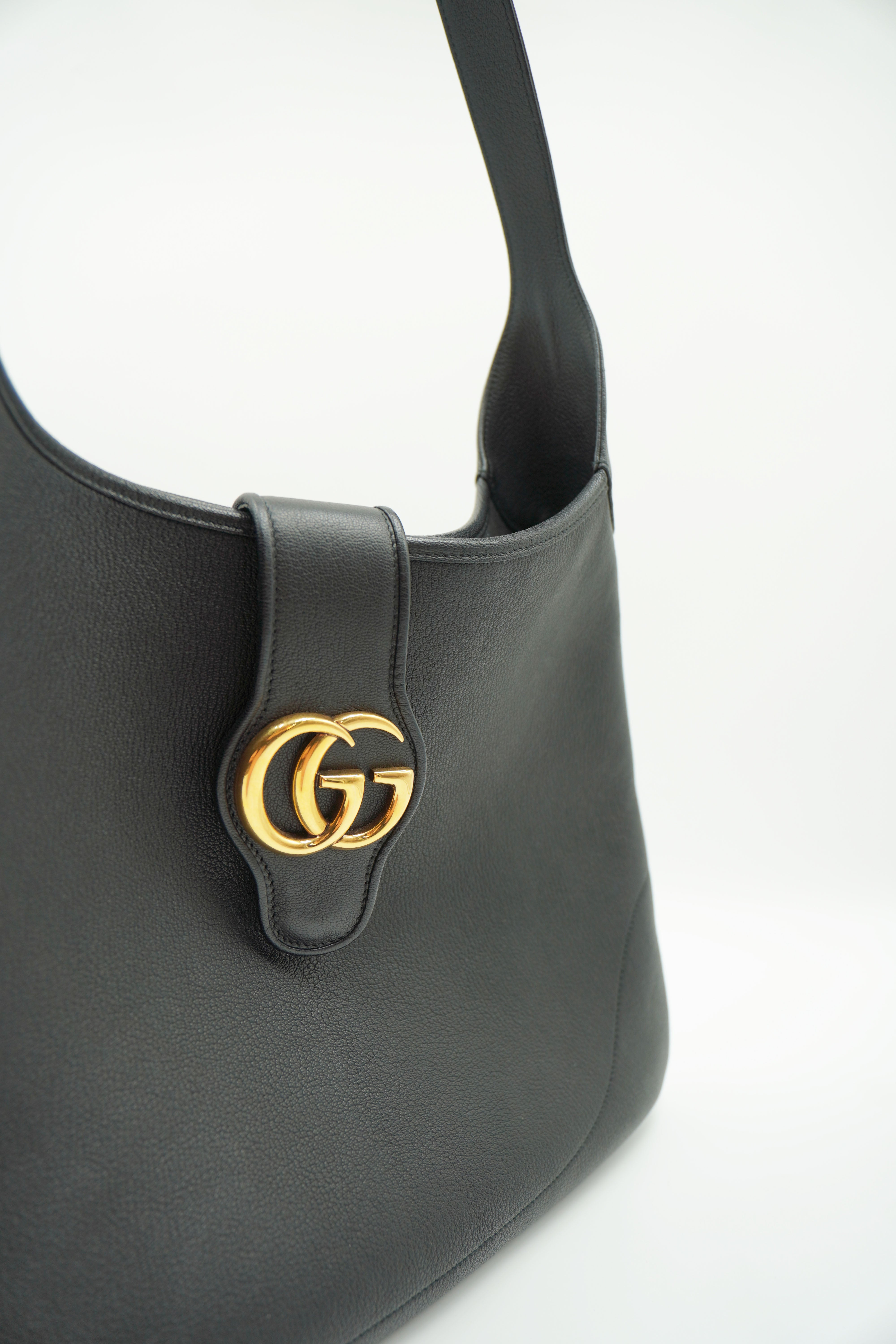 Gucci Large Aphrodite Black Leather Shoulder Bag — Authentic Pre-owned