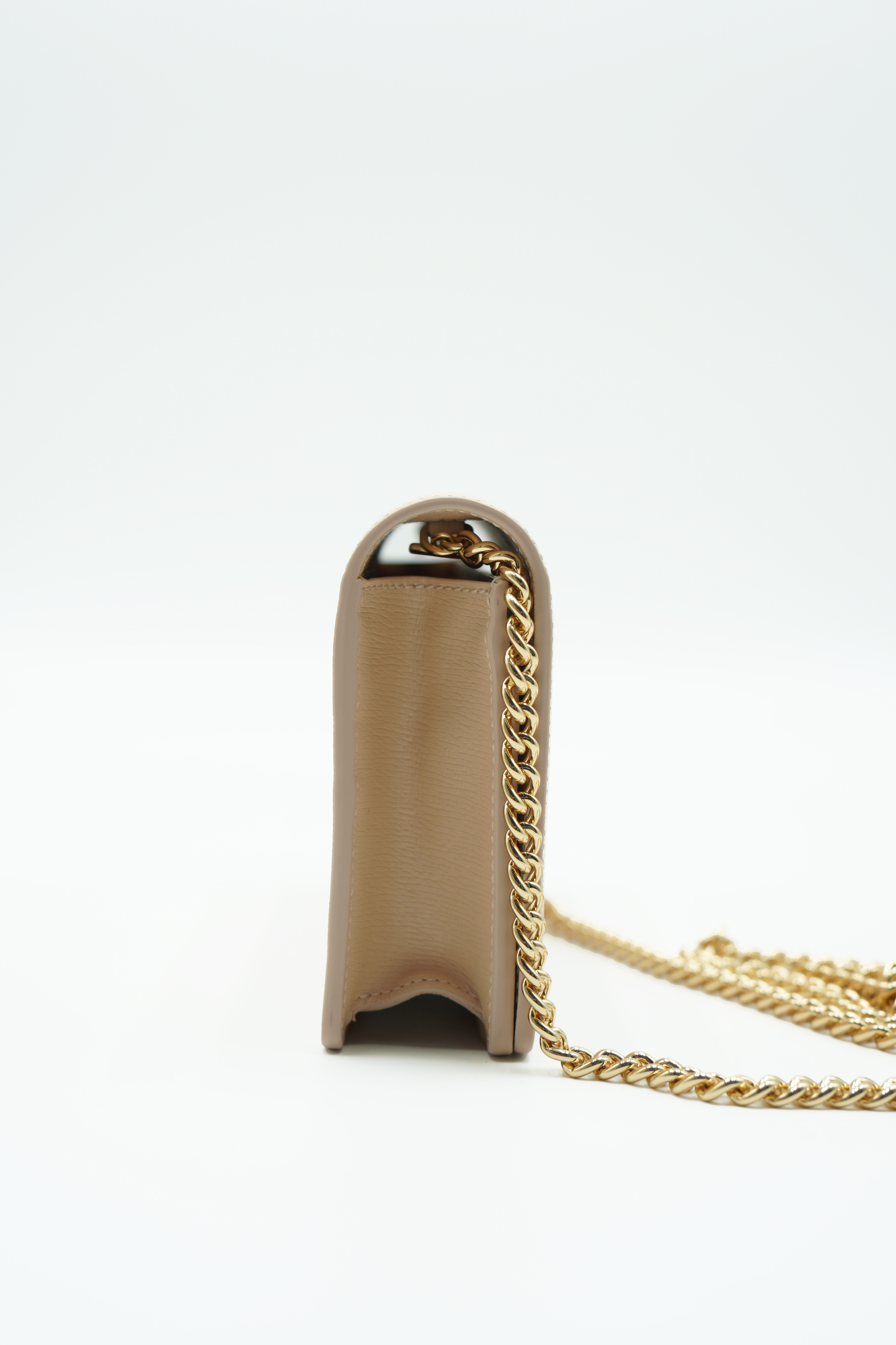 Cartera Gucci con cadena, color rosa