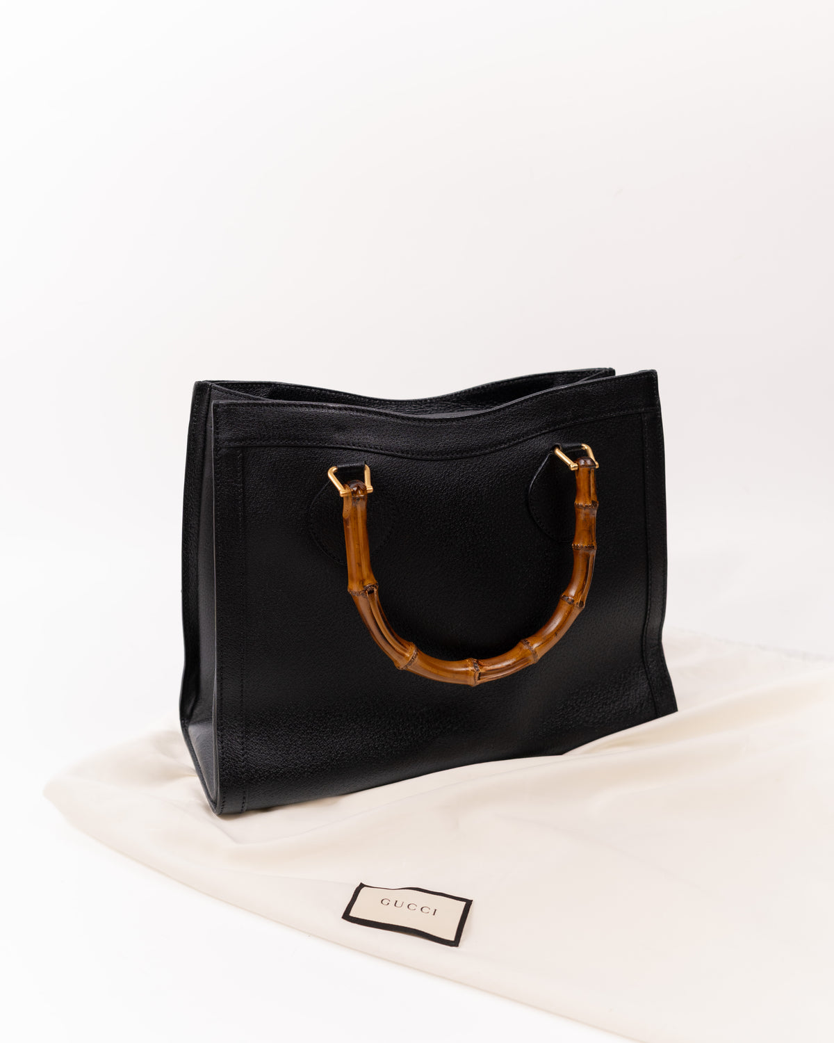 Gucci Borsa Diana Bamboo Media Pelle Martellata Nera luxury resale certificata - Aurea Luxury Lab