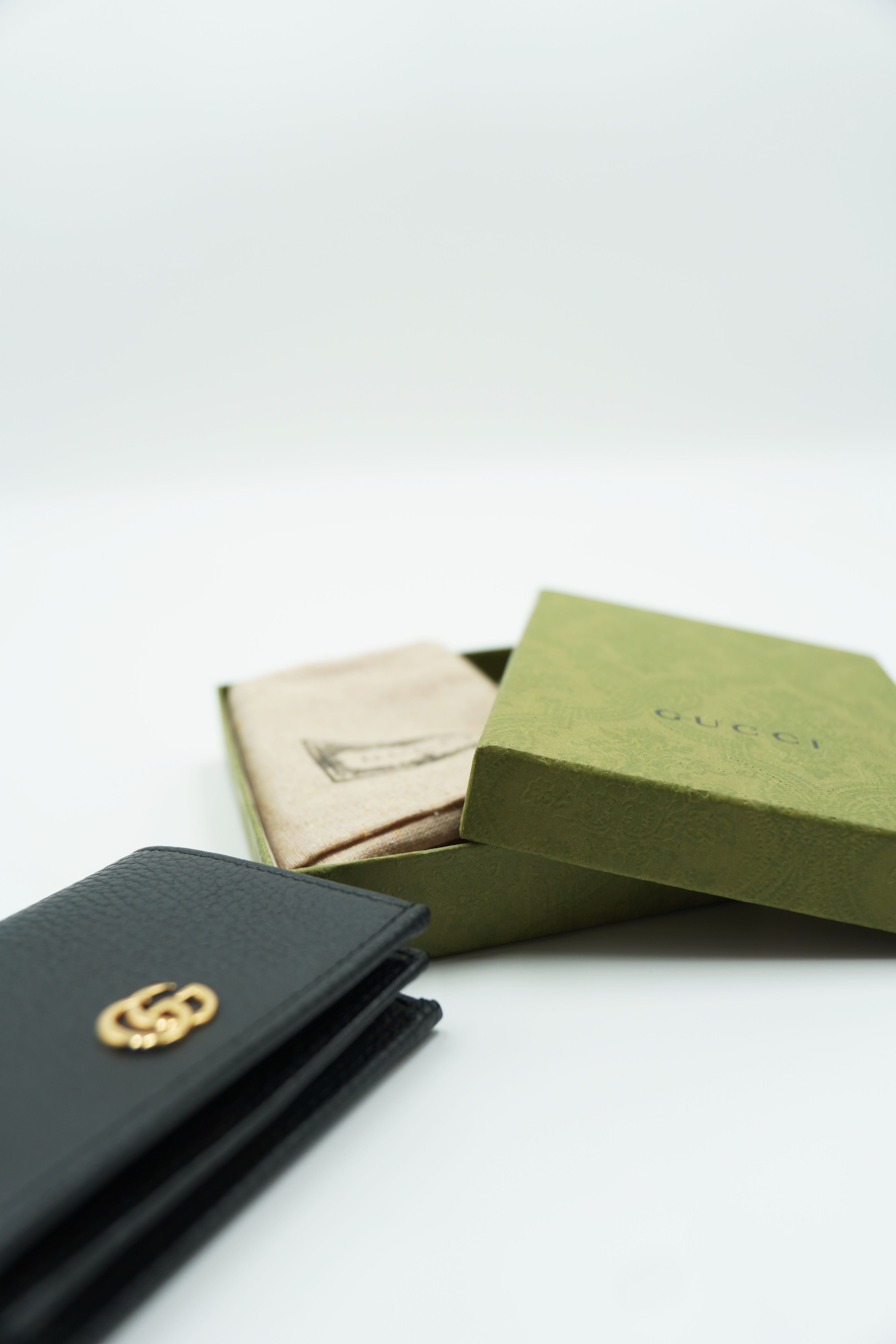 Gucci GG Marmont Card Holder