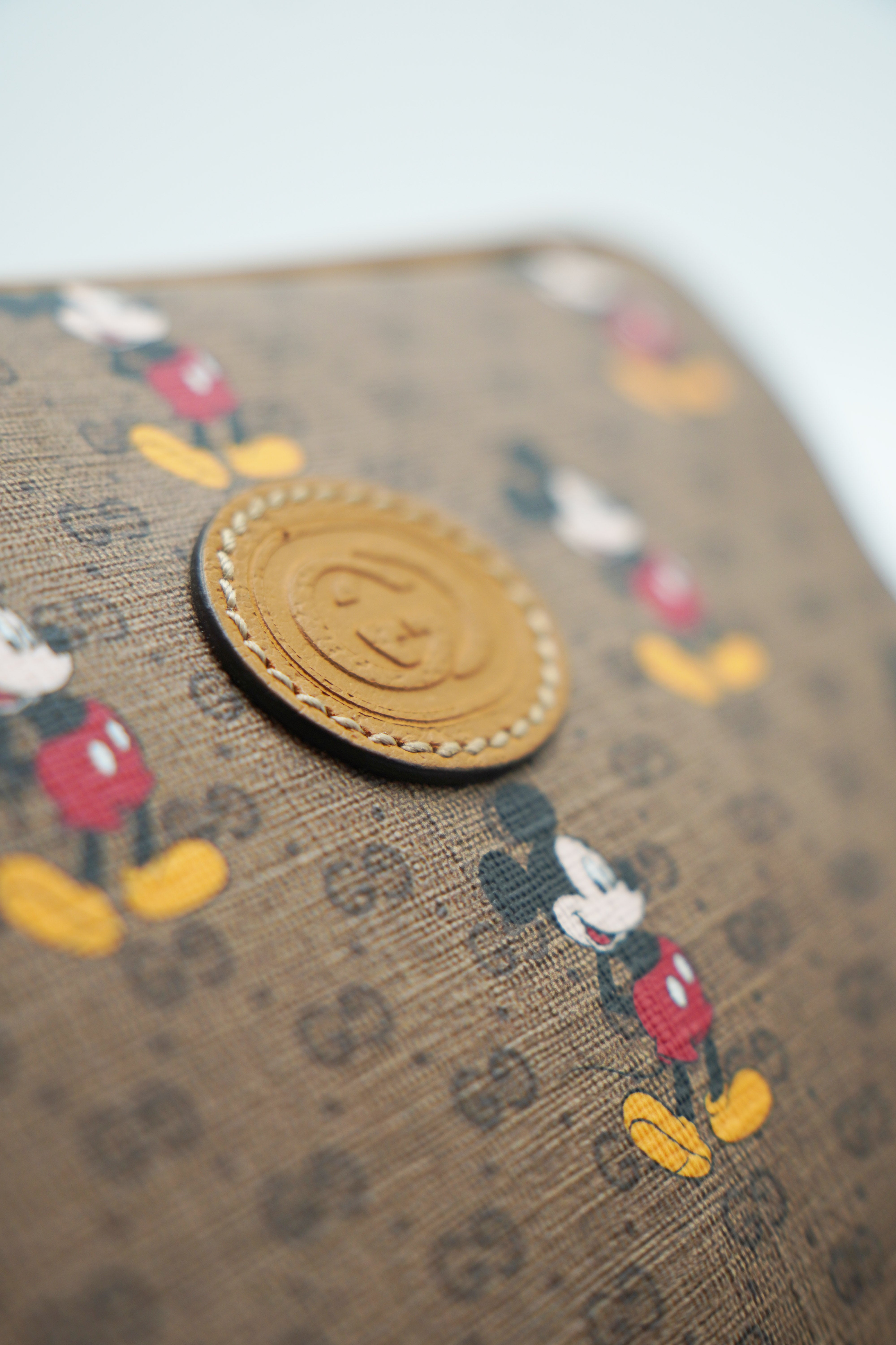 Gucci Borsa Marsupio Disney In Tela GG Supreme Beige second hand certificata Entrupy - Aurea Luxury Lab