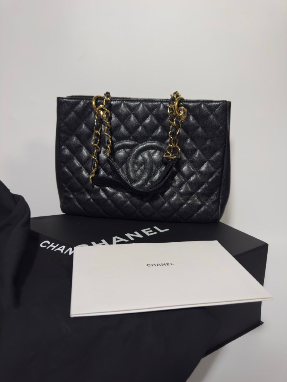Chanel Borsa Grand Shopping Tote GST Pelle Caviar Nera second hand luxury - Aurea Luxury Lab