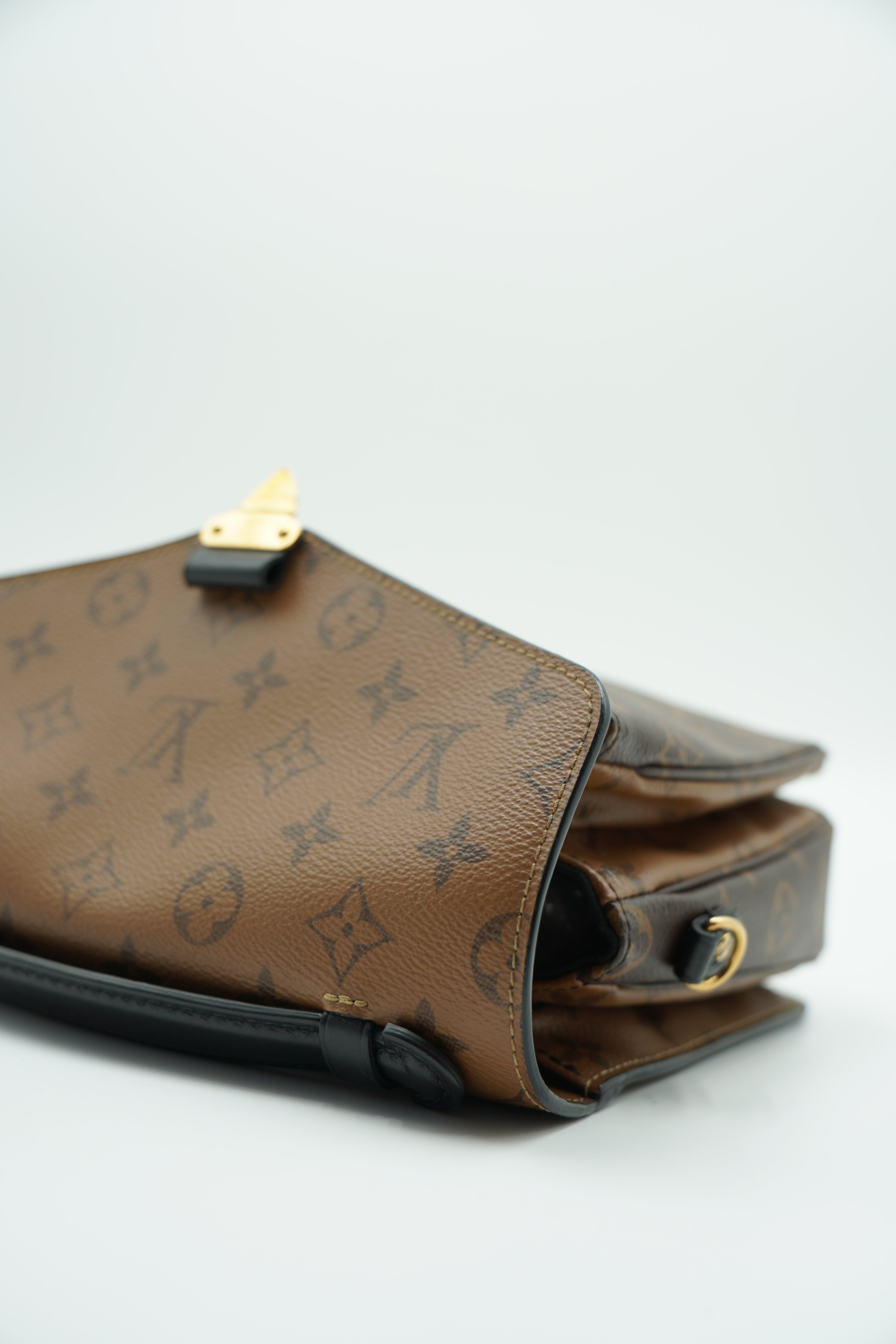 Louis Vuitton Metis Monogram bag