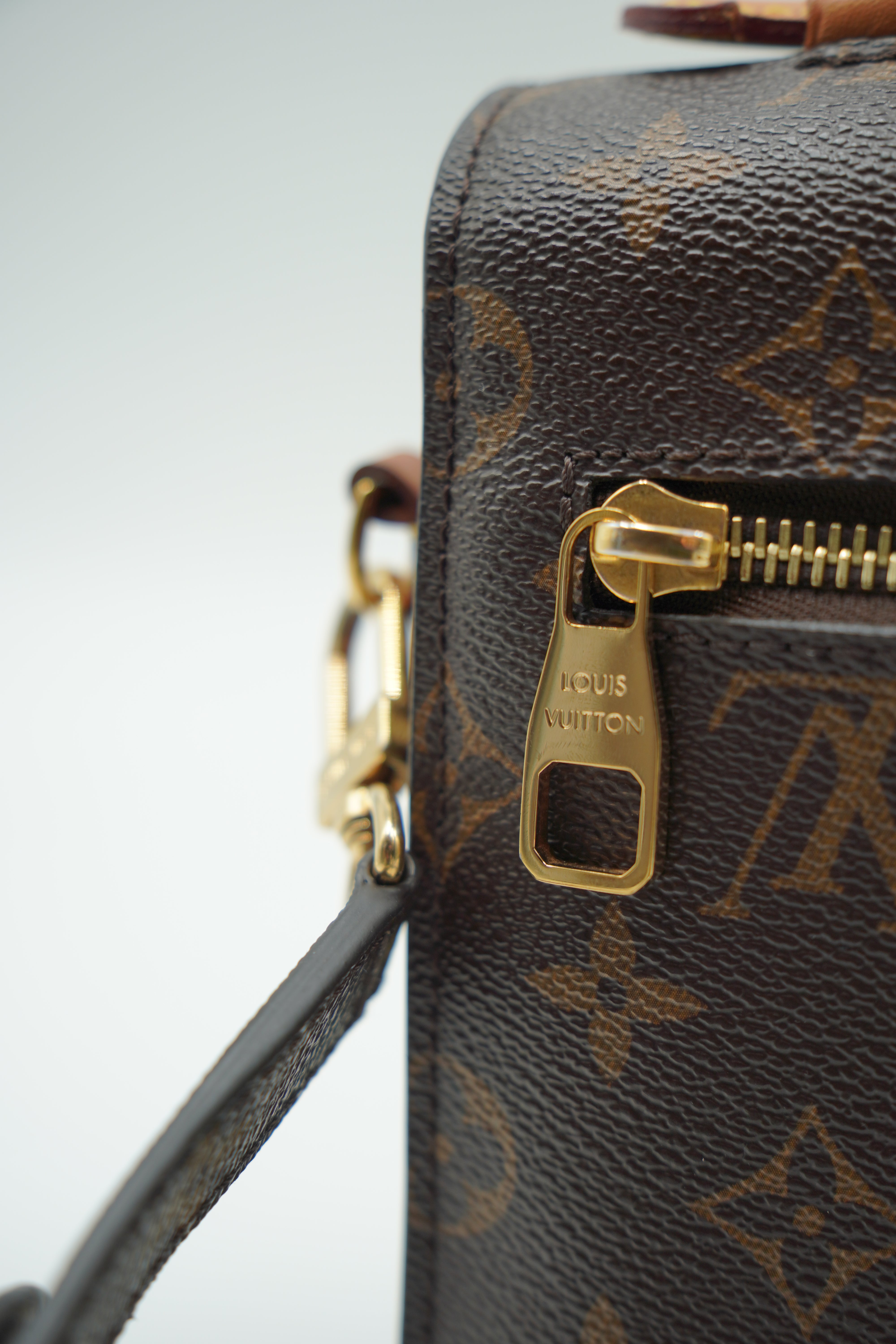 Bolso Louis Vuitton Metis Monogram