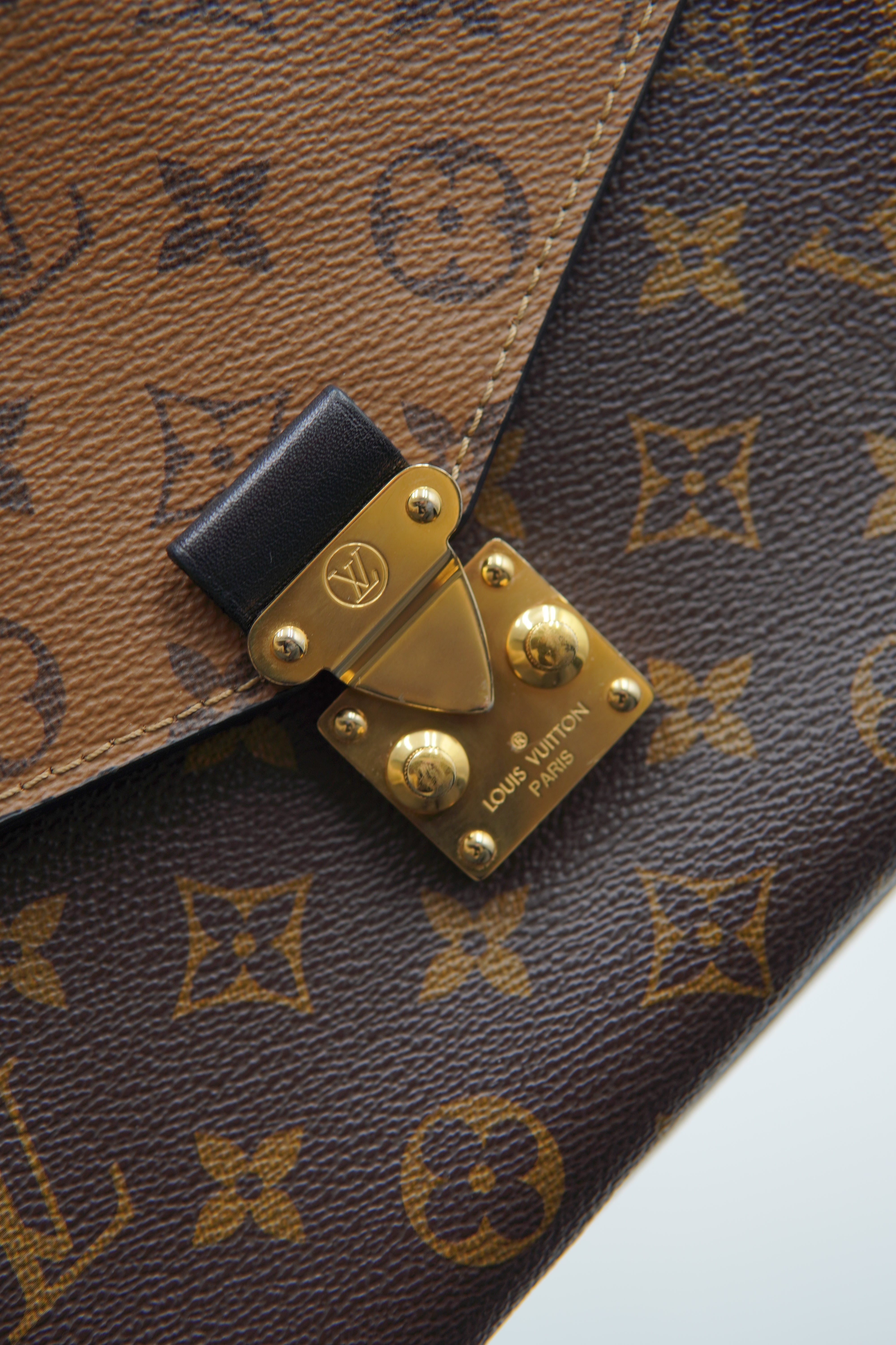 Louis Vuitton Metis Monogram bag