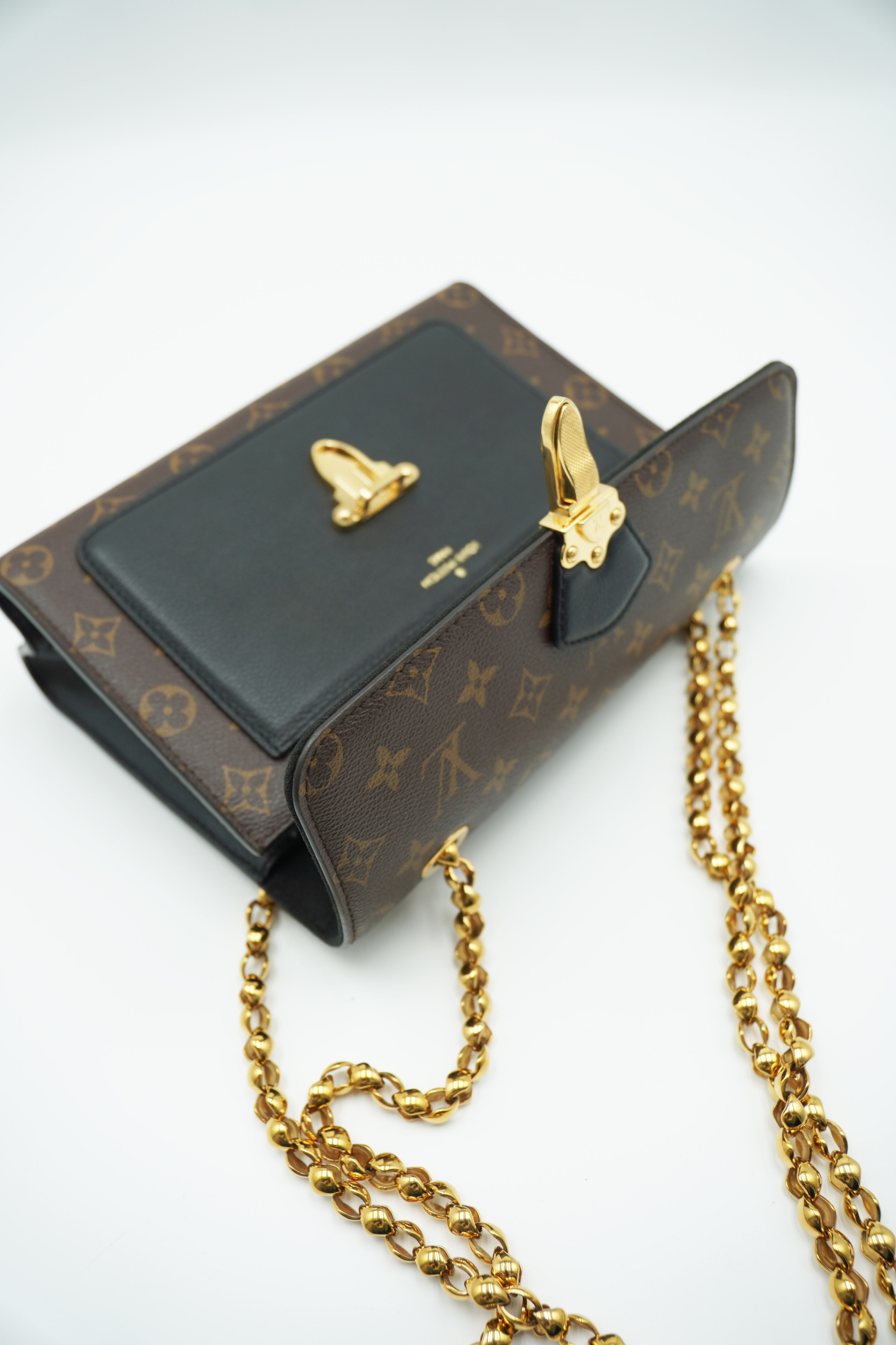 Louis Vuitton Victoire Monogram Shoulder strap bag - Pre-owned