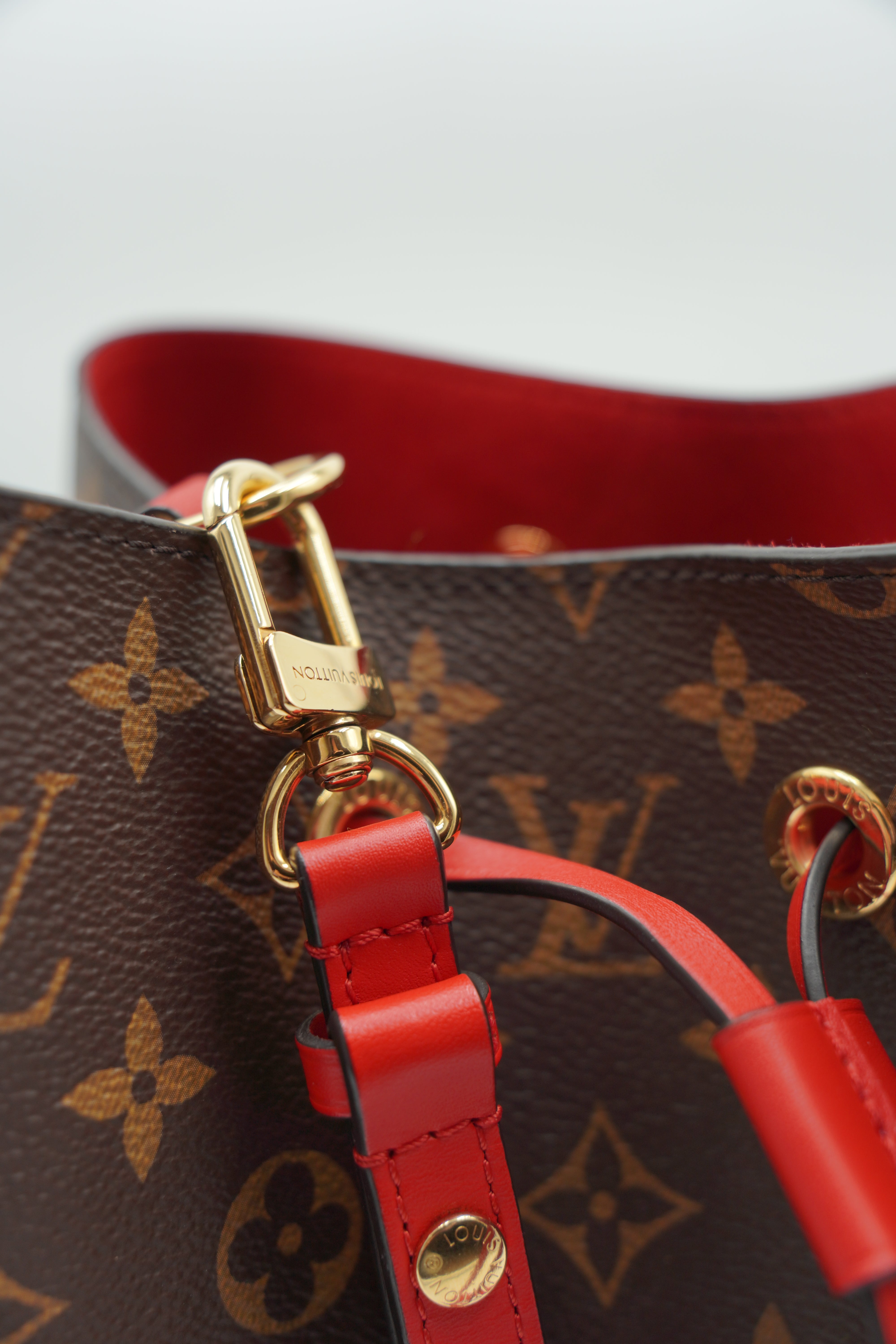 Louis Vuitton NéoNoé MM Monogram Red - Authentic Used