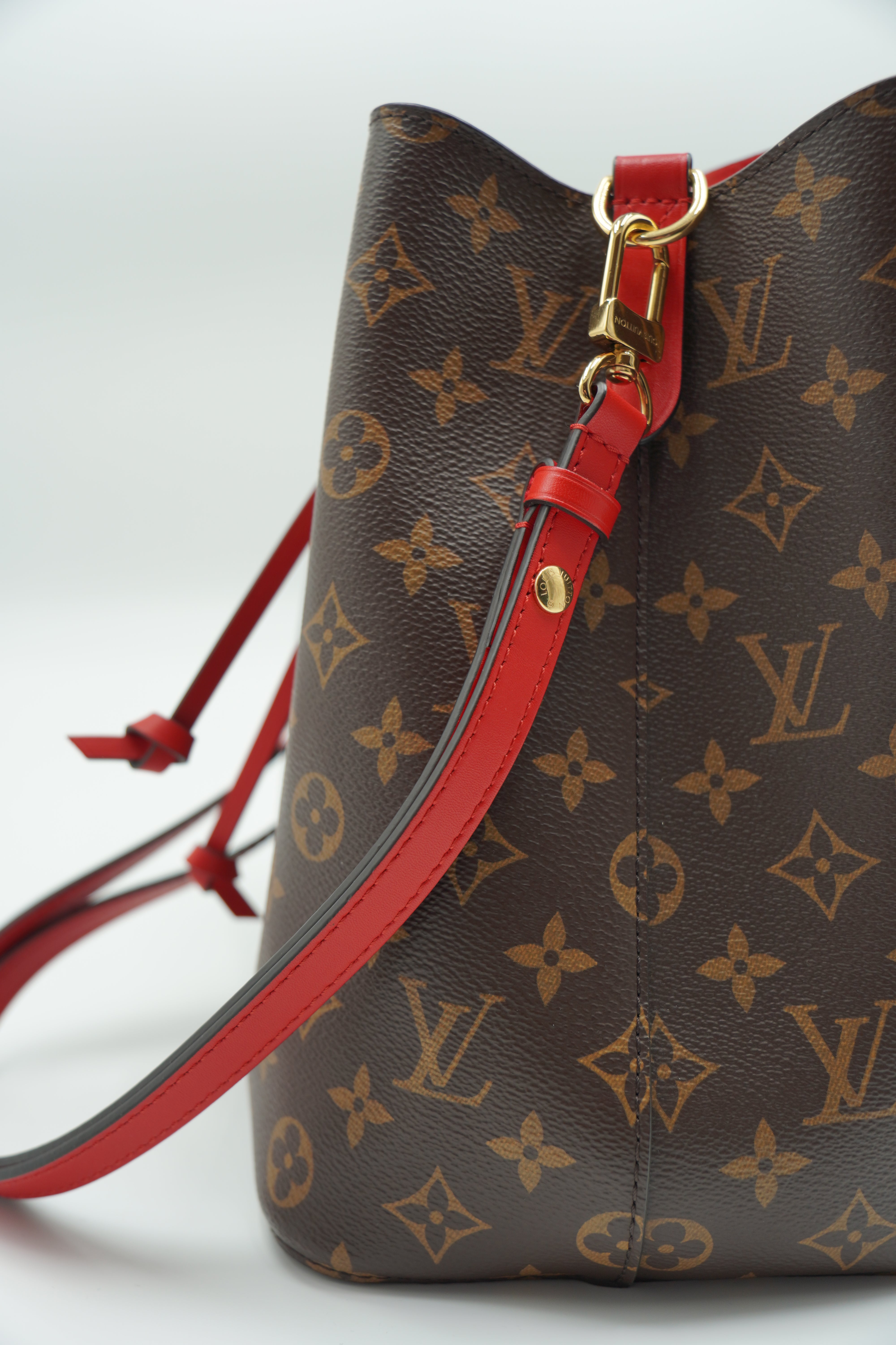 Louis Vuitton NéoNoé MM Monogram Red
