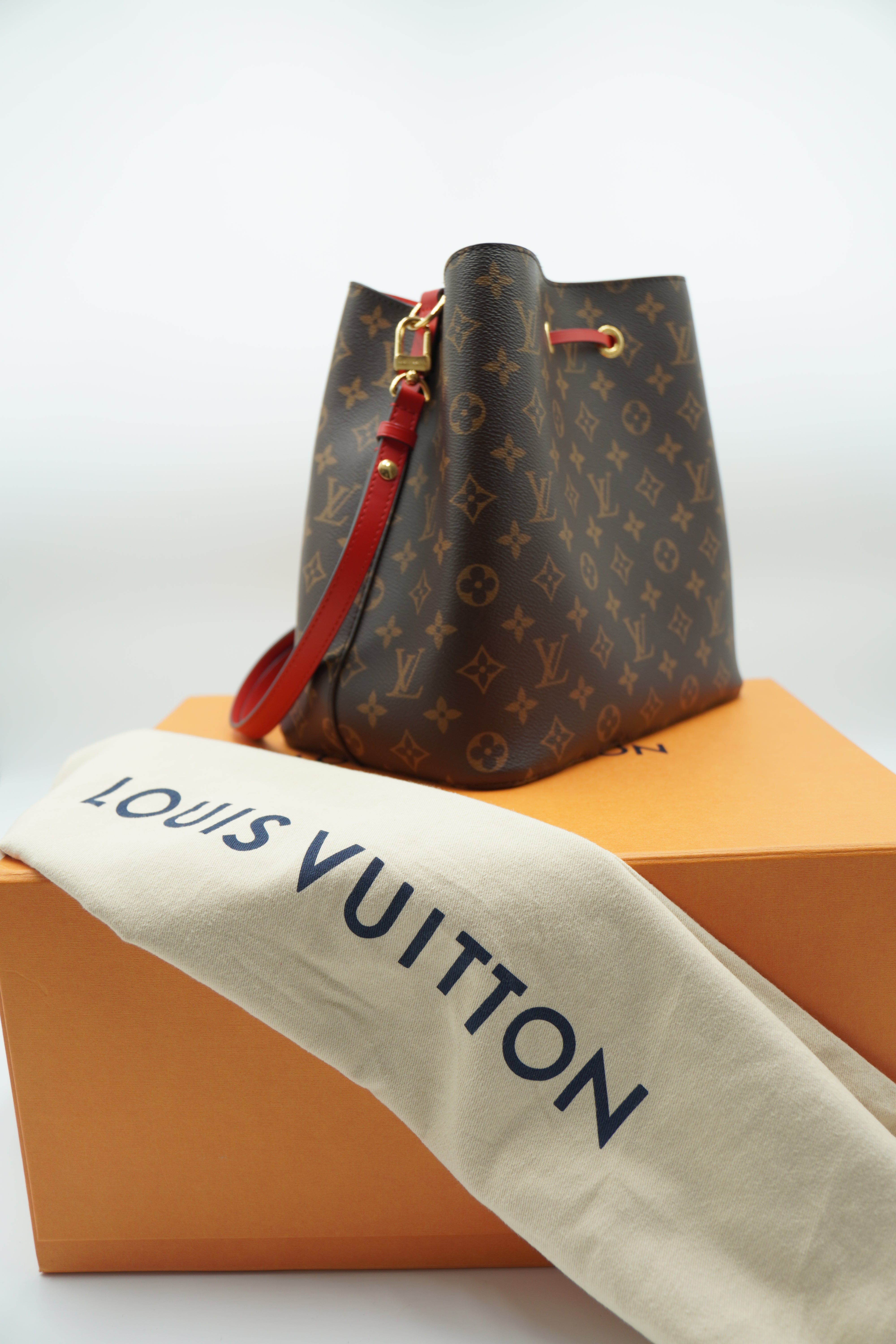 Louis Vuitton NéoNoé MM Monogram Red