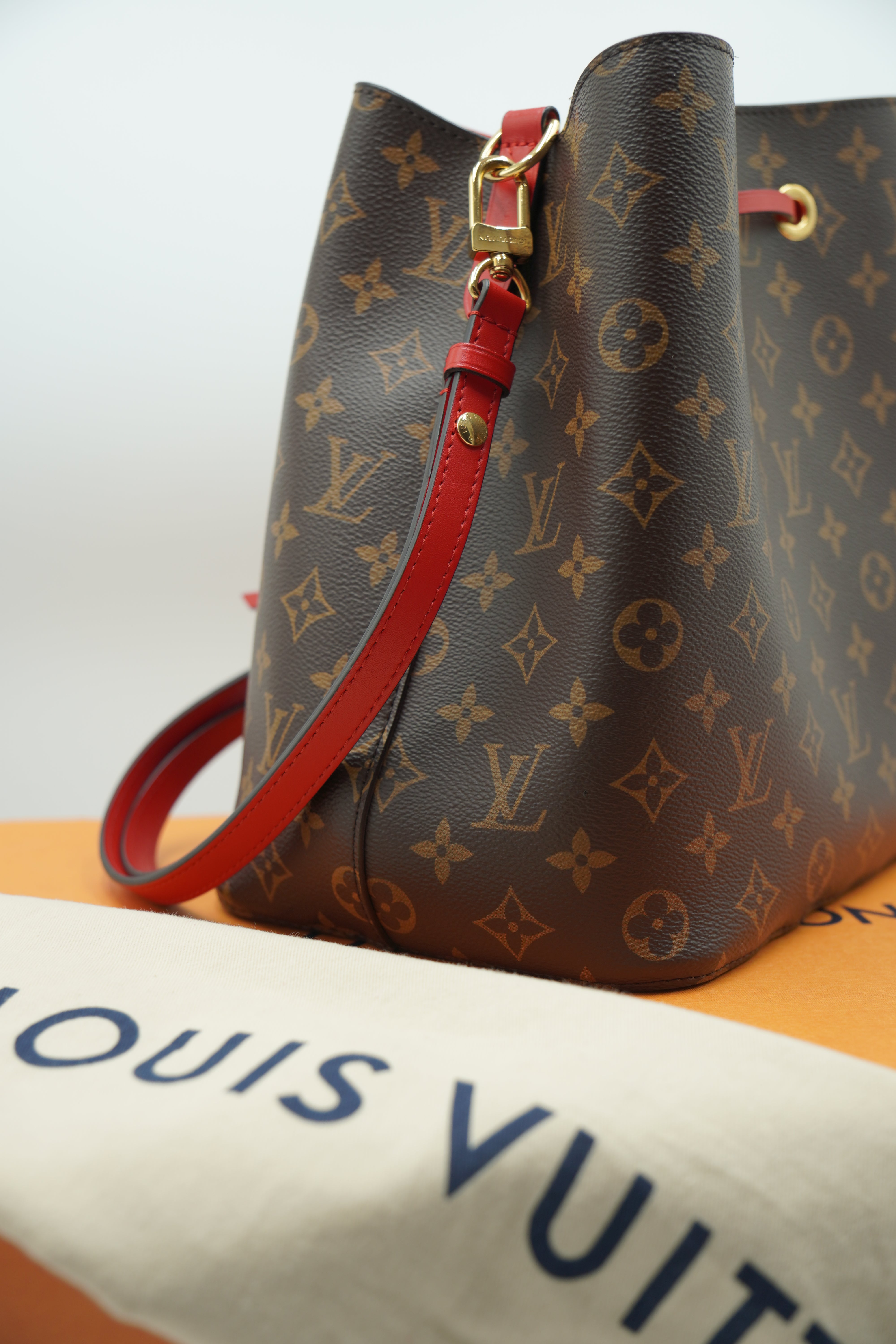Louis Vuitton NéoNoé MM Monogram Red
