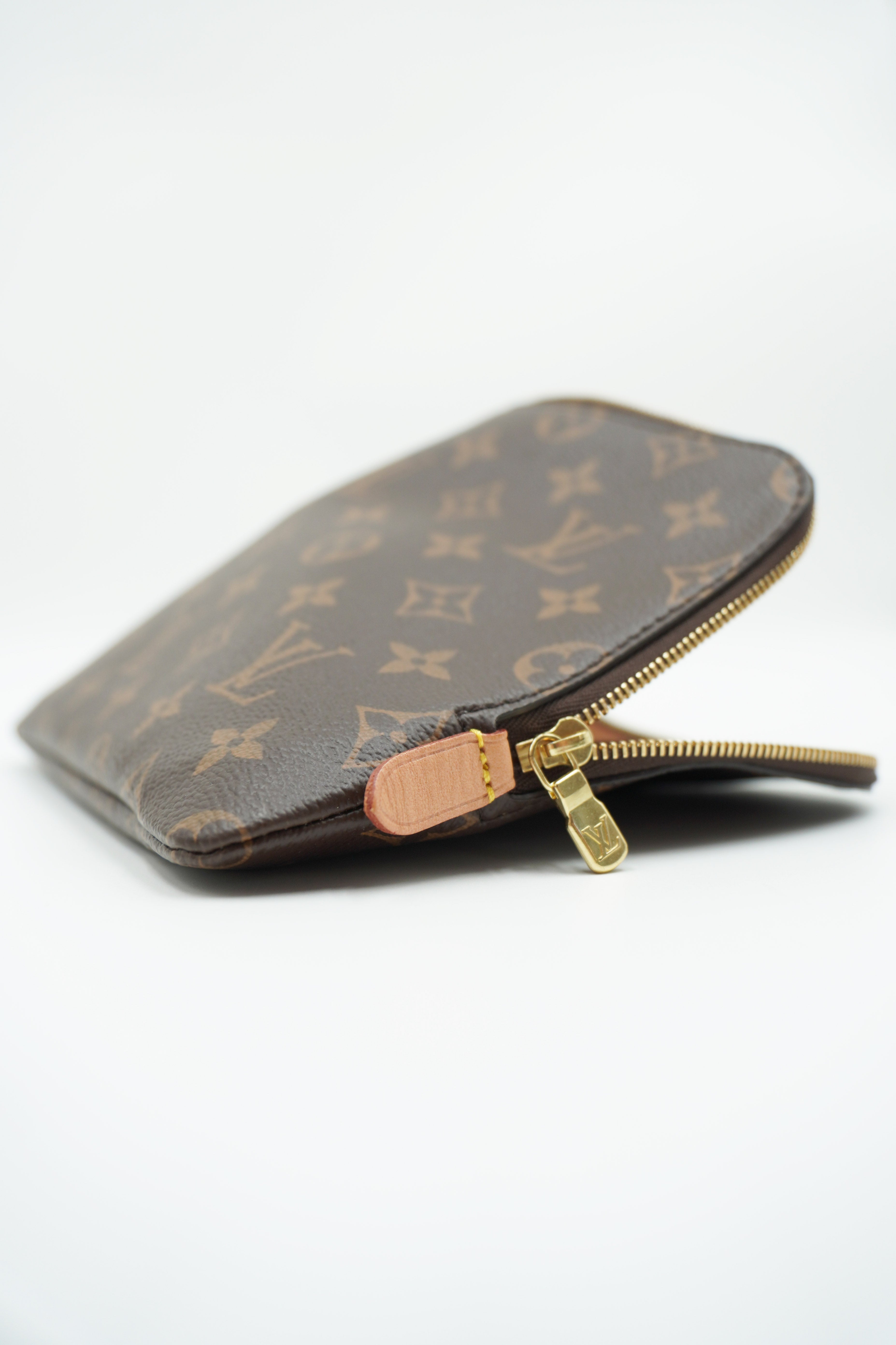 Louis Vuitton Pochette Etui Monogram Voyage PM - Usato Autentico