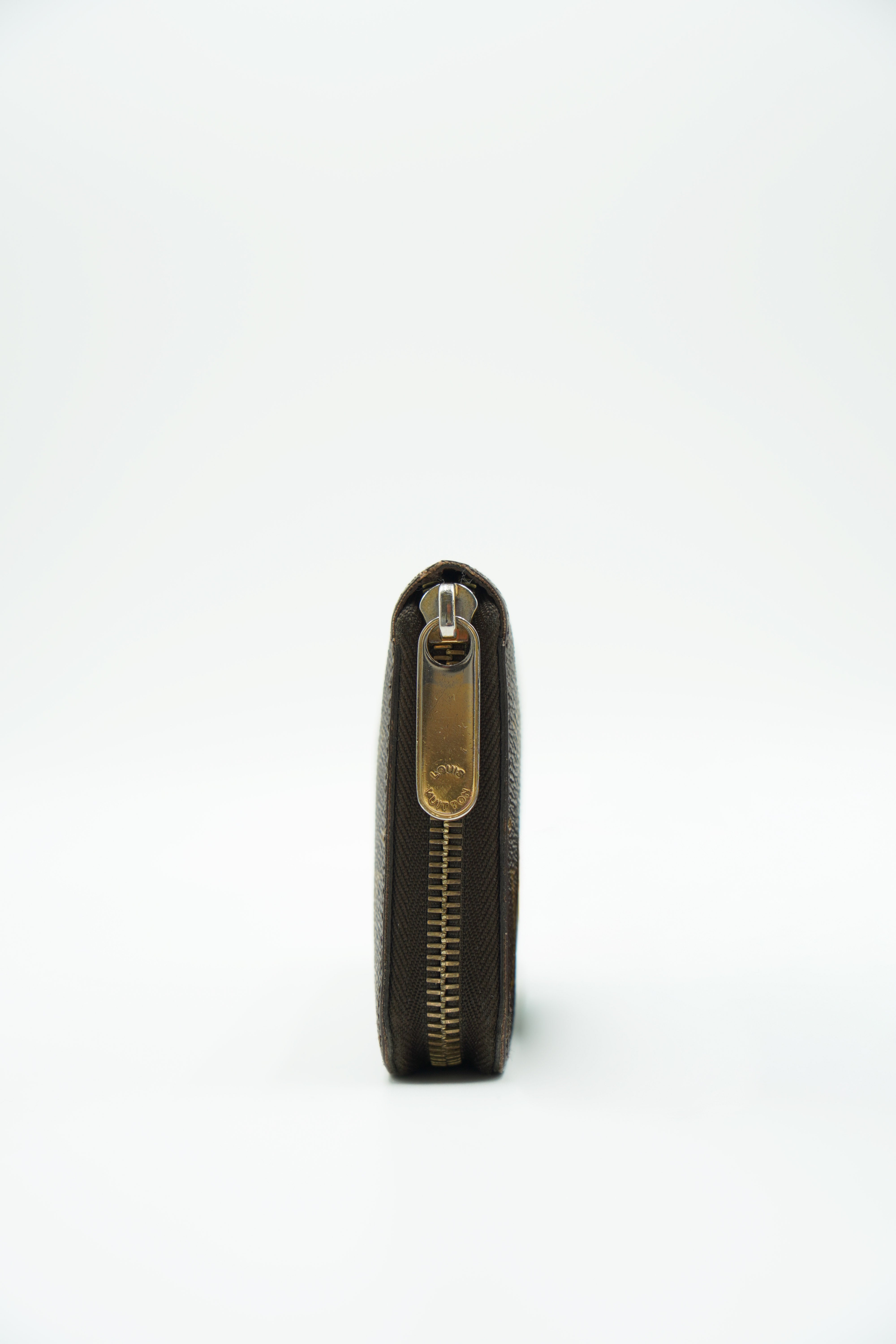 Cartera Louis Vuitton Monogram con cremallera