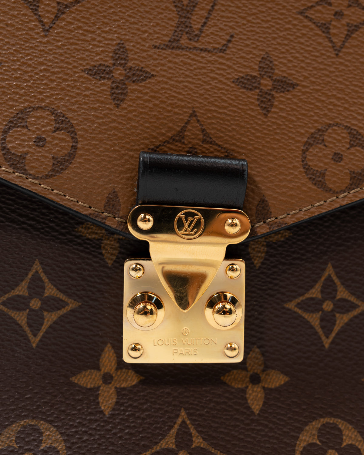 Louis Vuitton Borsa Pochette Métis Monogram Reverse second hand certificata - Aurea Luxury Lab