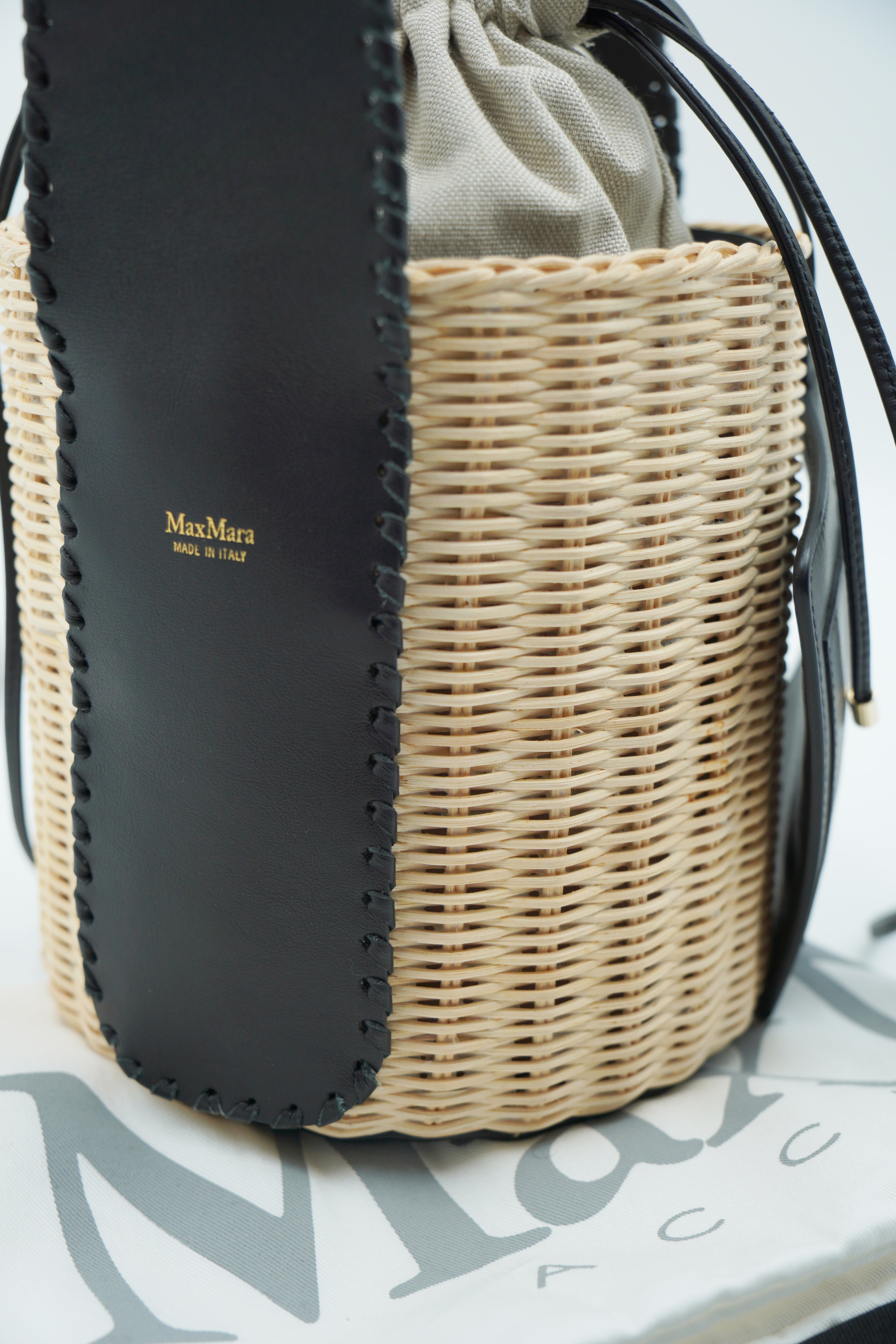 MaxMara Jane secchiello paglia e pelle luxury resale autentica - Aurea Luxury Lab